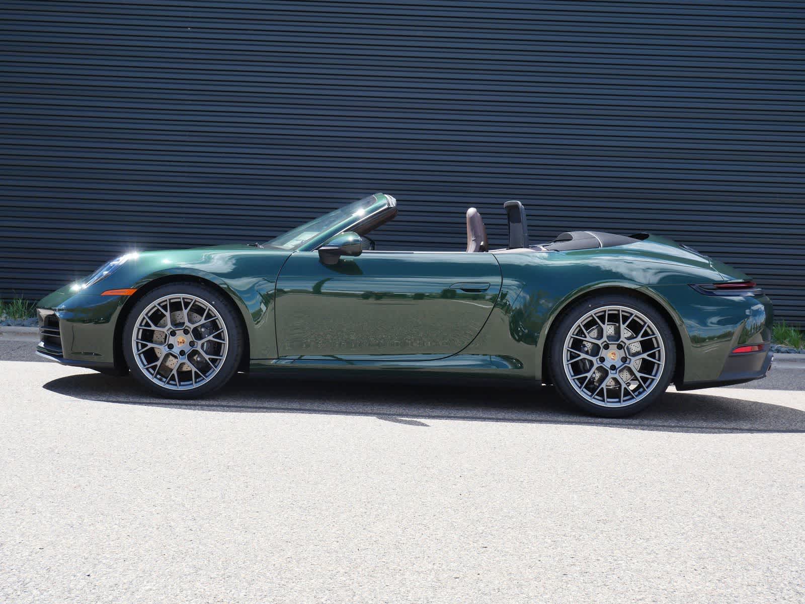 Thumbnail: 2026 Porsche 911 - 2