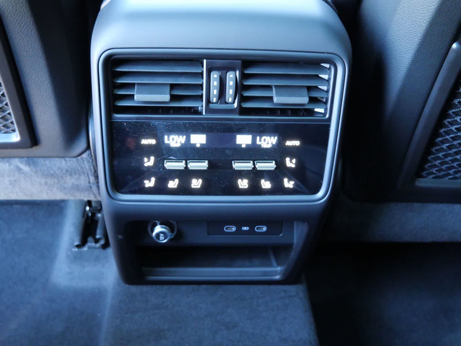 Thumbnail: 2026 Porsche Cayenne - 13