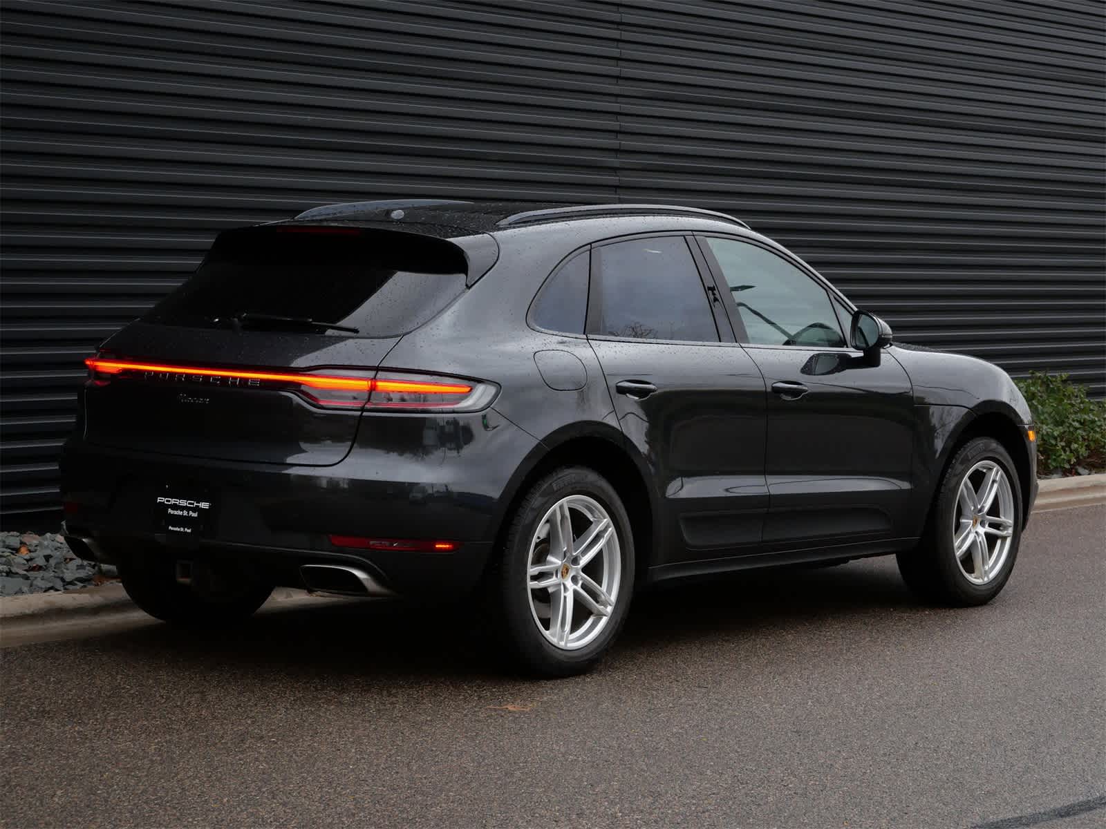 Thumbnail: 2020 Porsche Macan - 13