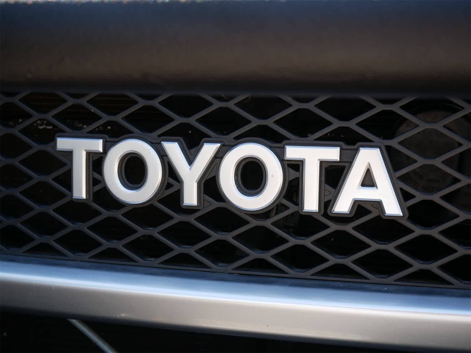Thumbnail: 2007 Toyota FJ Cruiser - 21