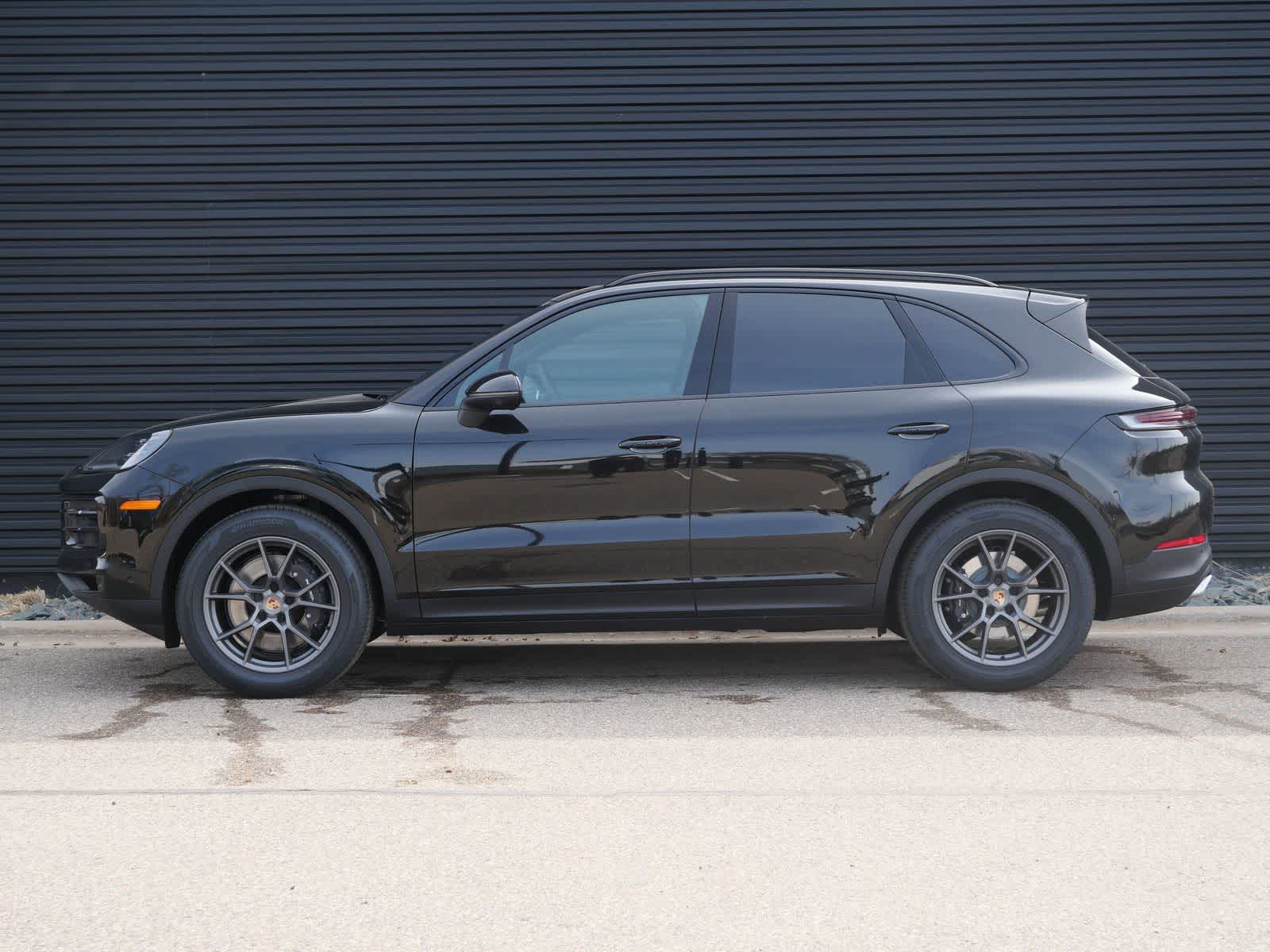 Thumbnail: 2026 Porsche Cayenne - 2