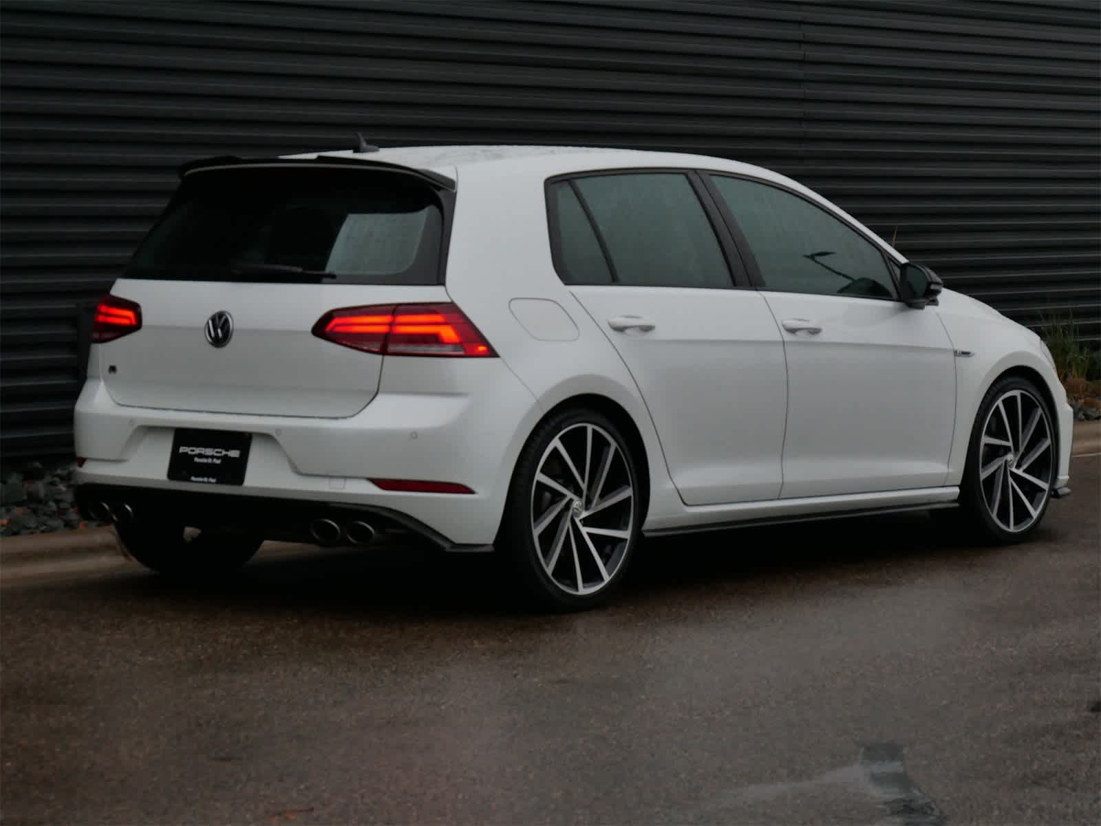 Thumbnail: 2019 Volkswagen Golf - 24