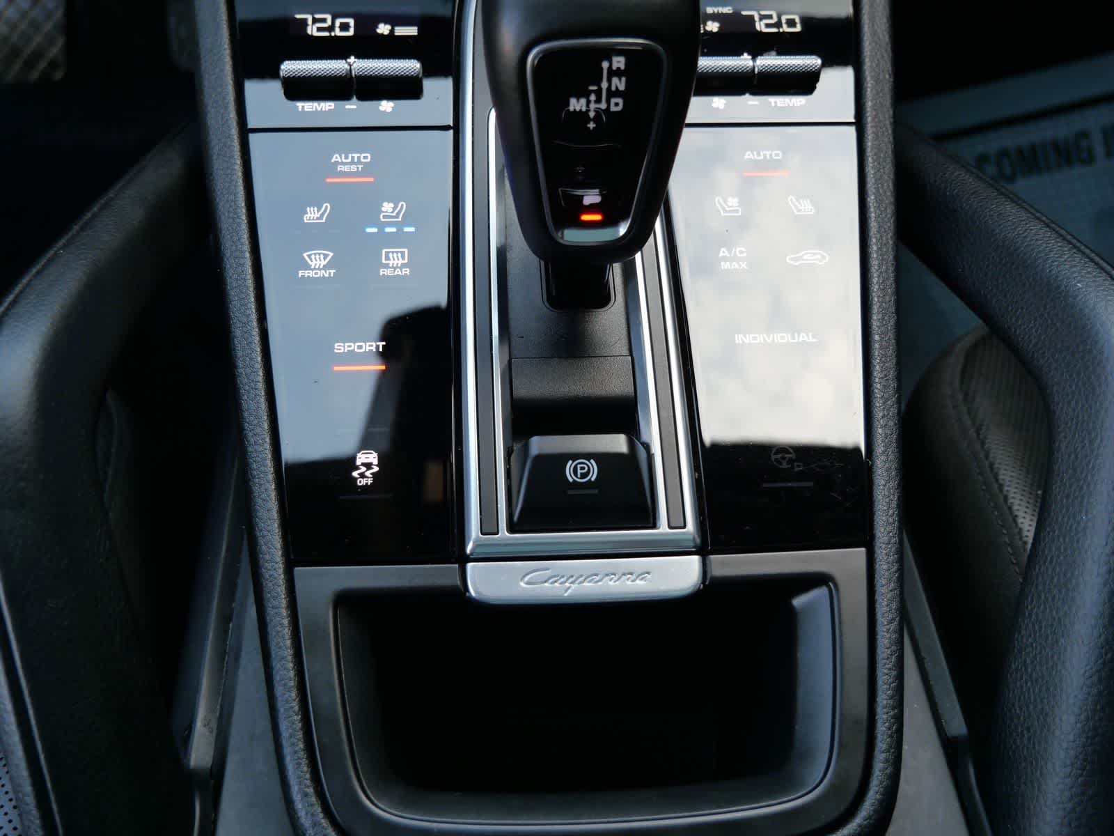 Thumbnail: 2021 Porsche Cayenne - 16