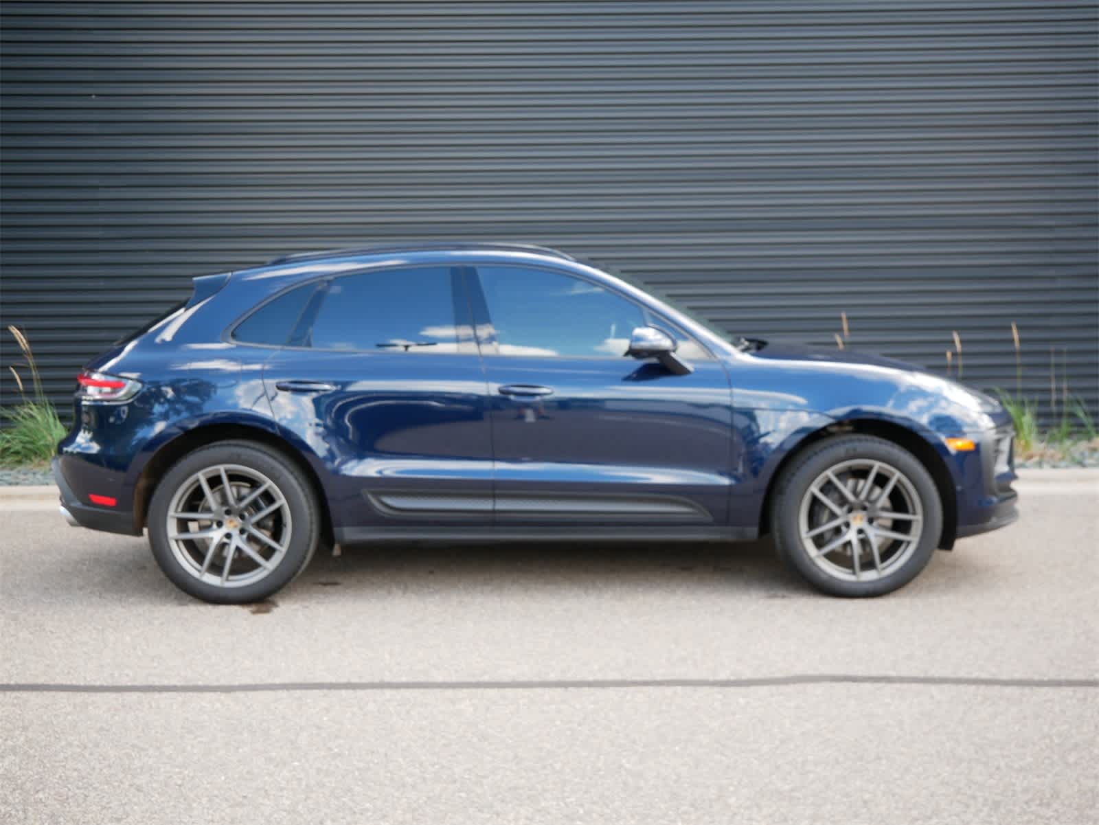 Thumbnail: 2022 Porsche Macan - 29