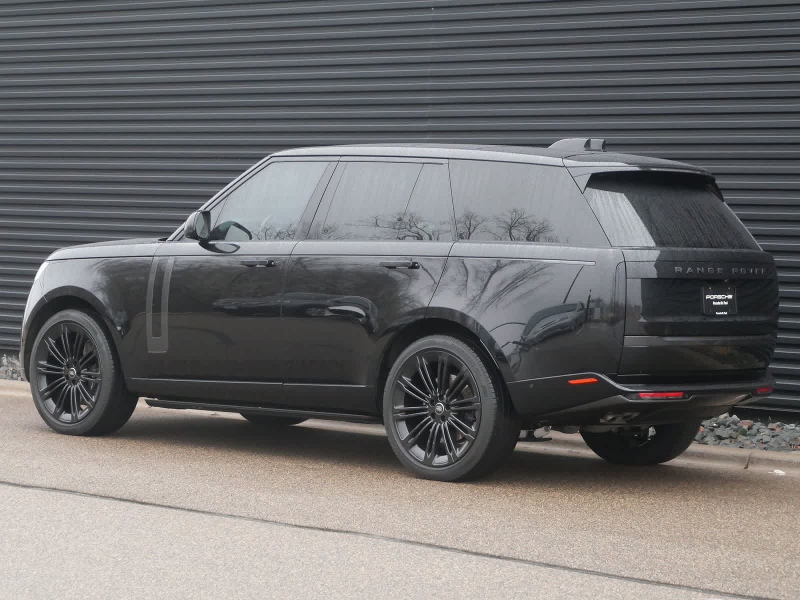 Thumbnail: 2025 Land Rover Range Rover - 3