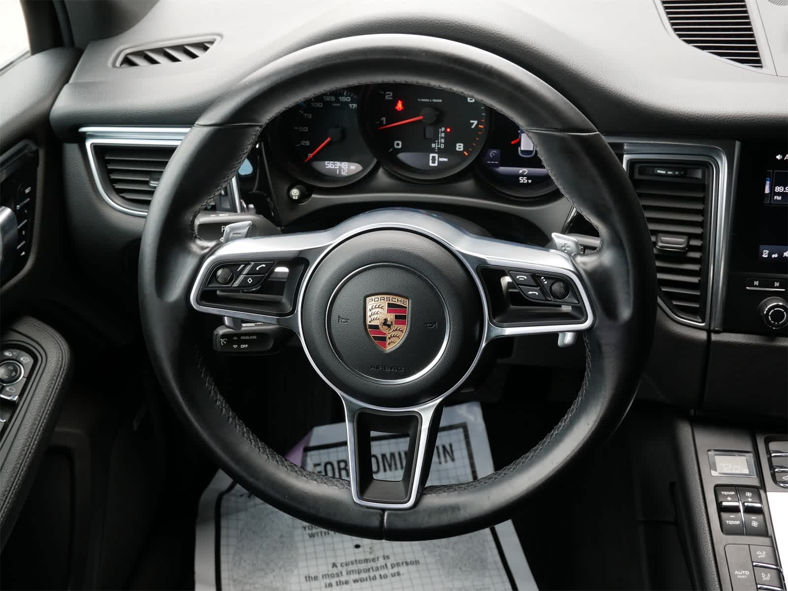 Thumbnail: 2018 Porsche Macan - 9