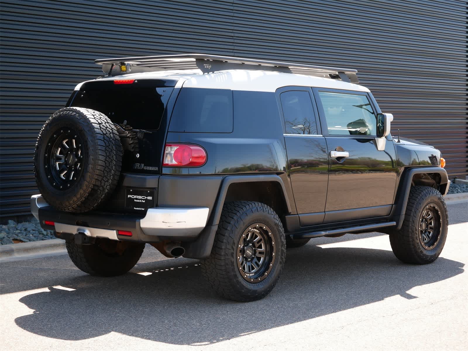 Thumbnail: 2007 Toyota FJ Cruiser - 25