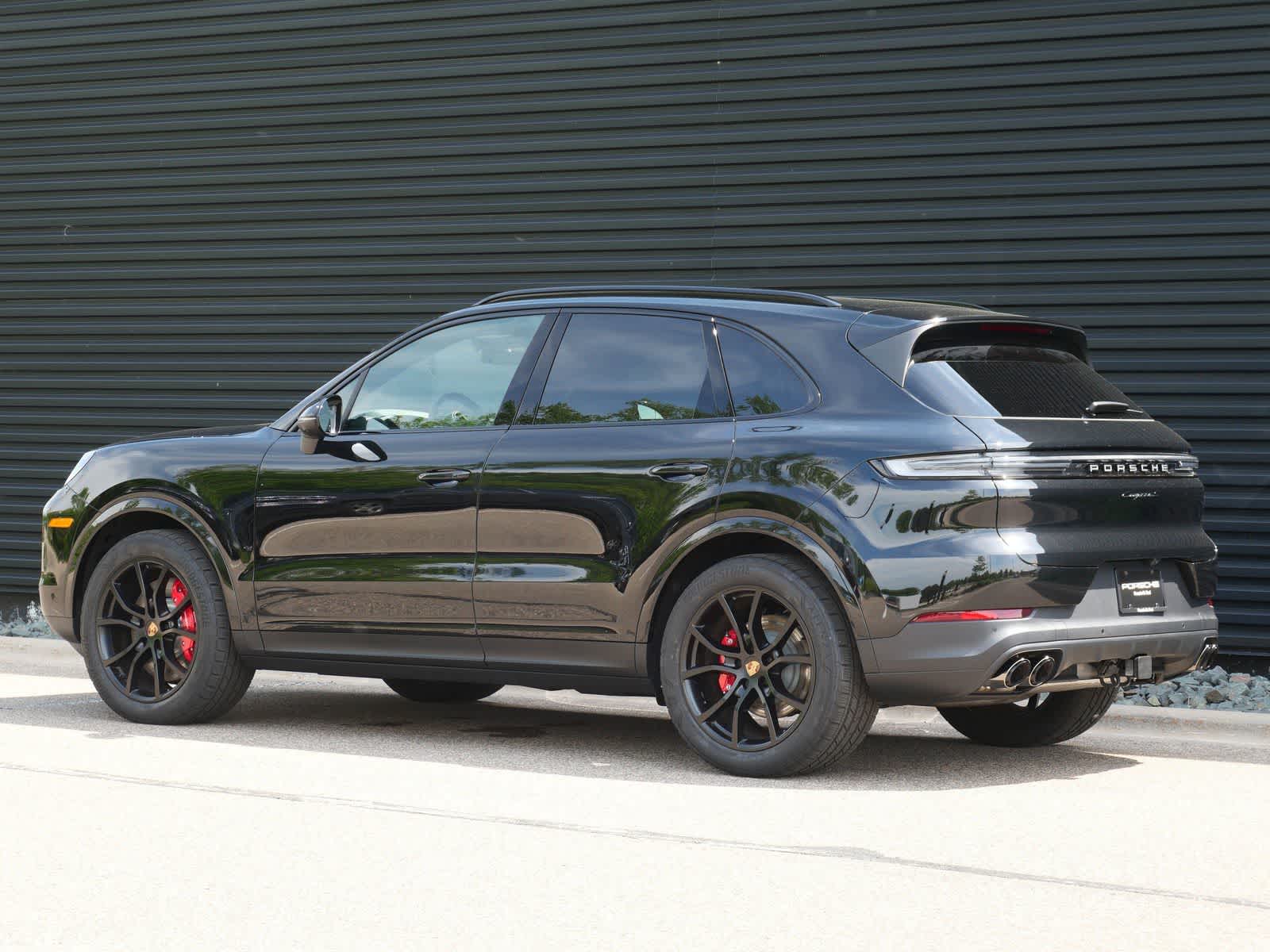 Thumbnail: 2026 Porsche Cayenne - 3