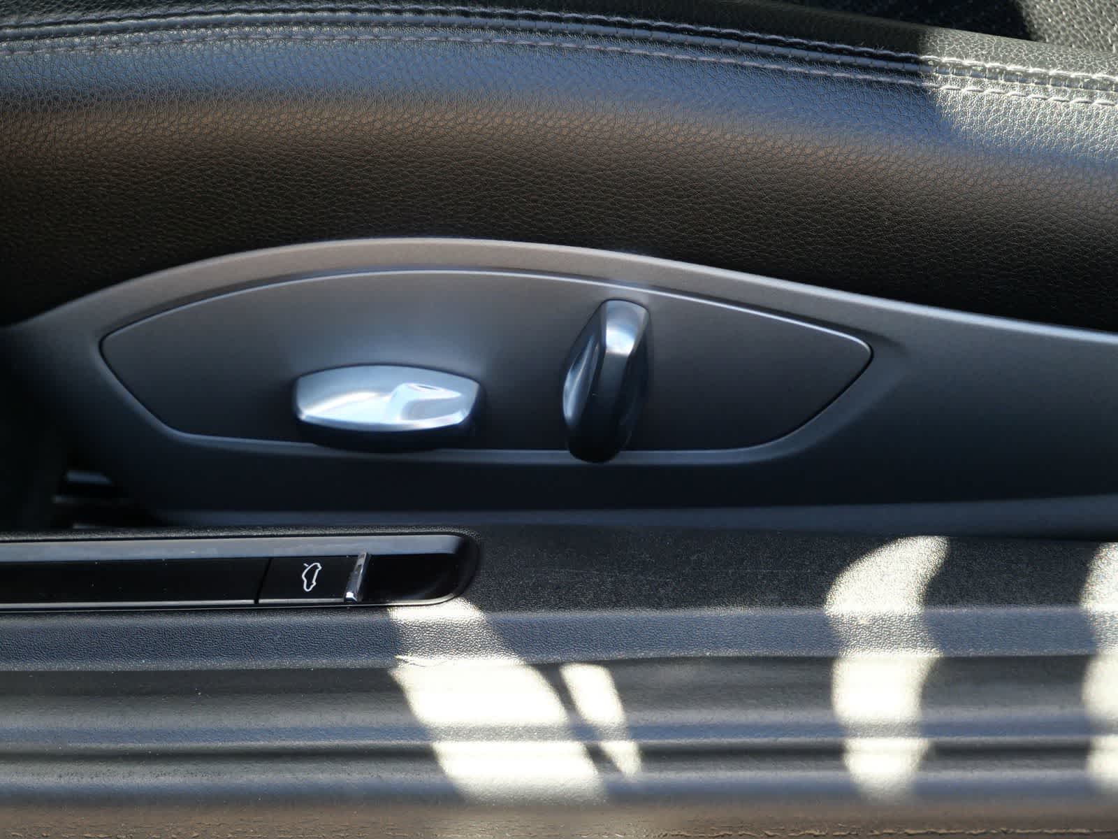 Thumbnail: 2014 Porsche 911 - 10