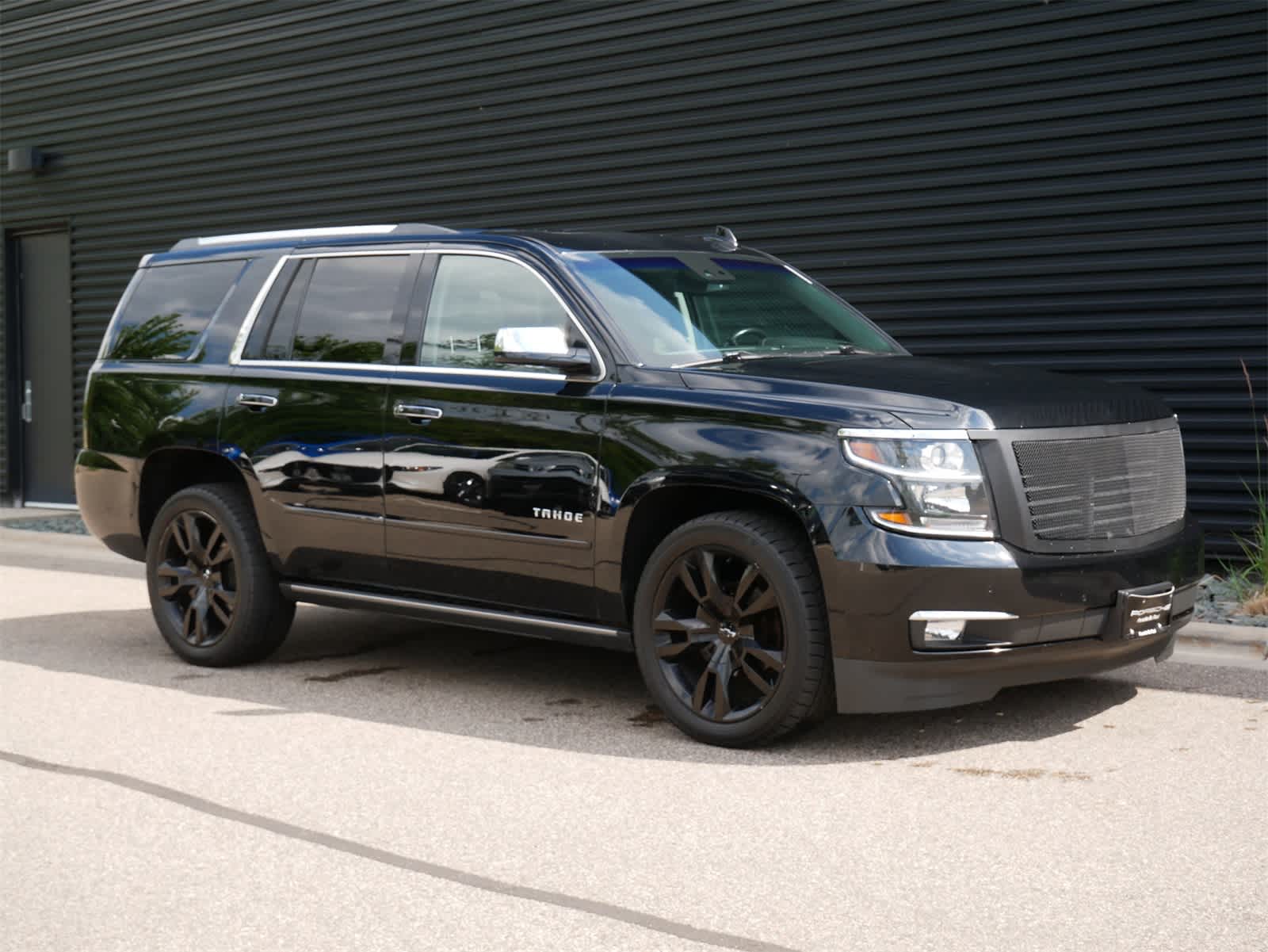 Thumbnail: 2017 Chevrolet Tahoe - 28