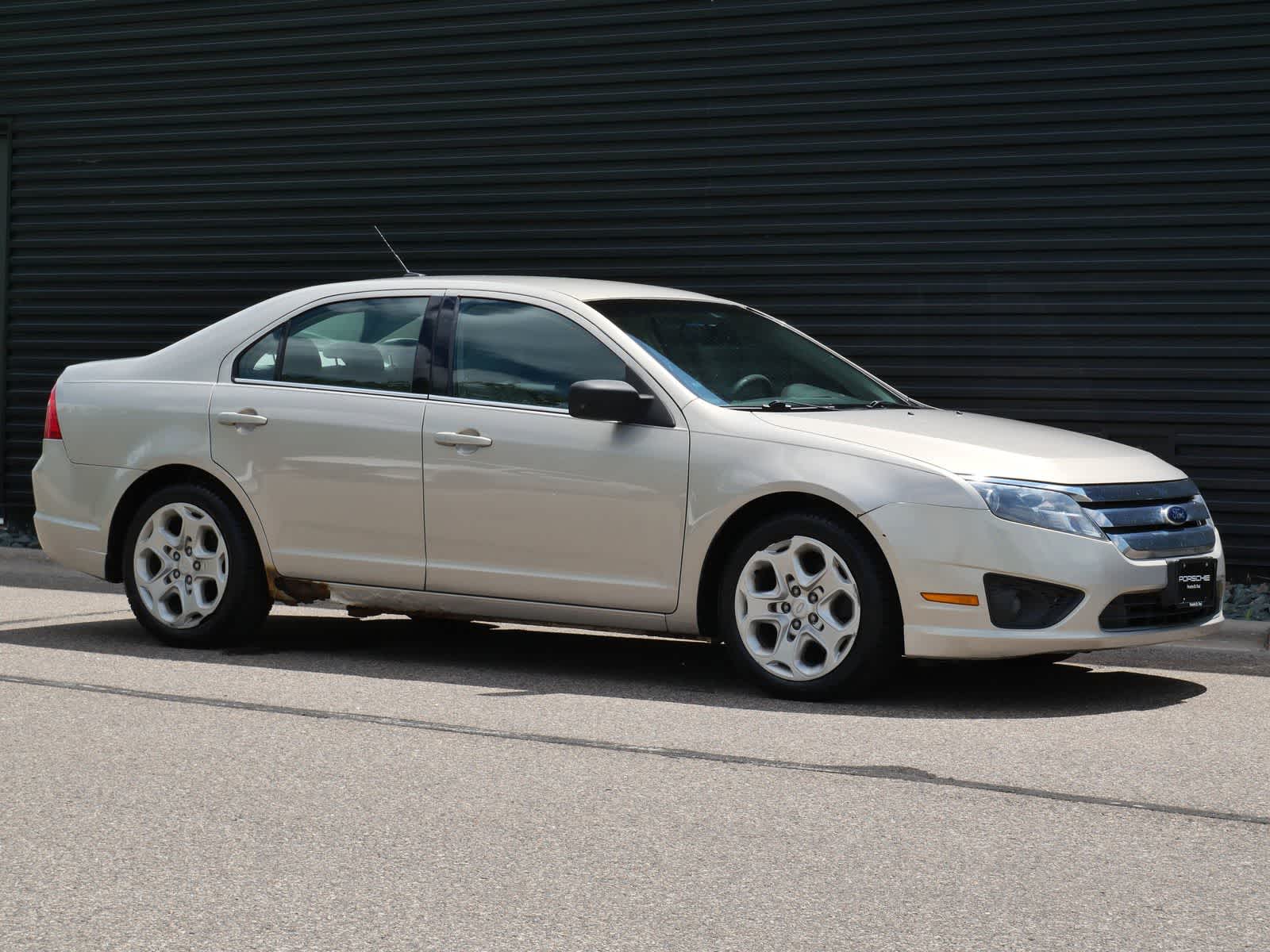 Thumbnail: 2010 Ford Fusion - 27