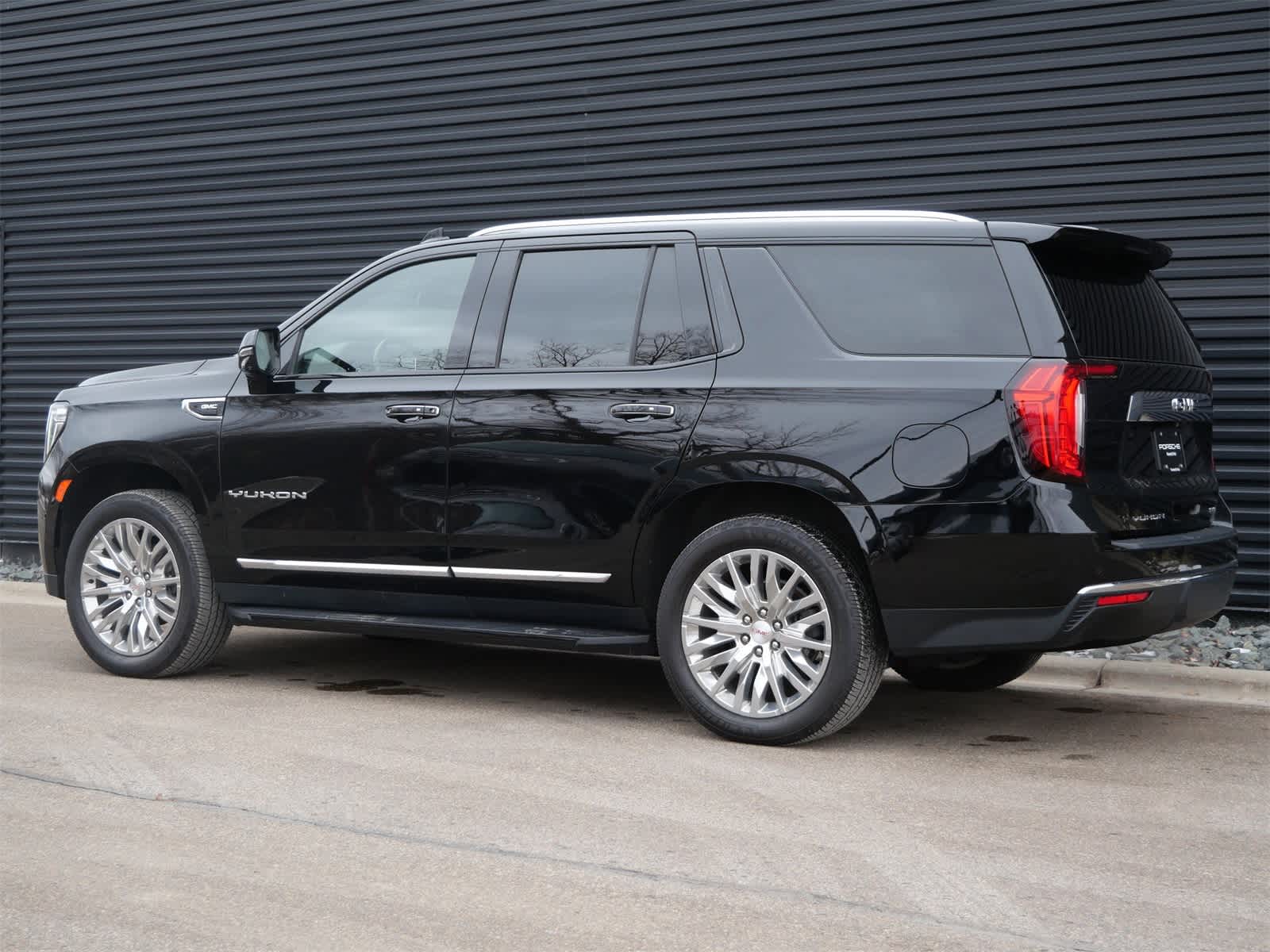 Thumbnail: 2022 GMC Yukon - 3