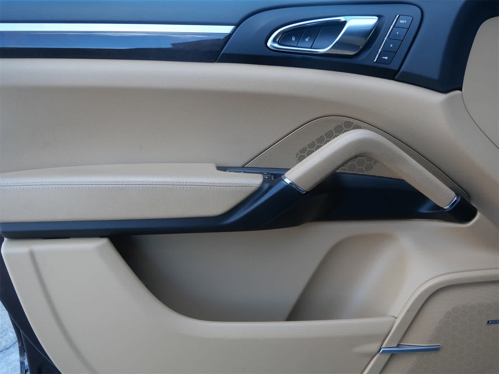 Thumbnail: 2017 Porsche Cayenne - 9