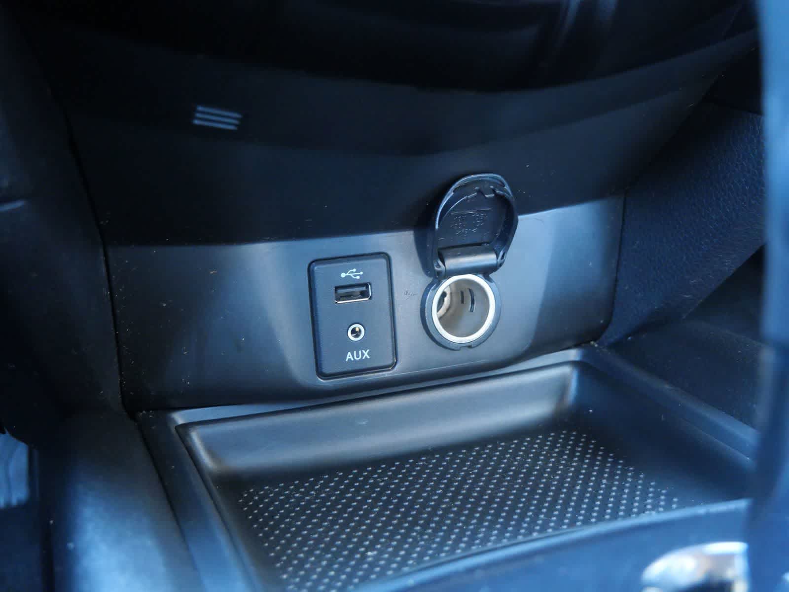 Thumbnail: 2016 Nissan Rogue - 19