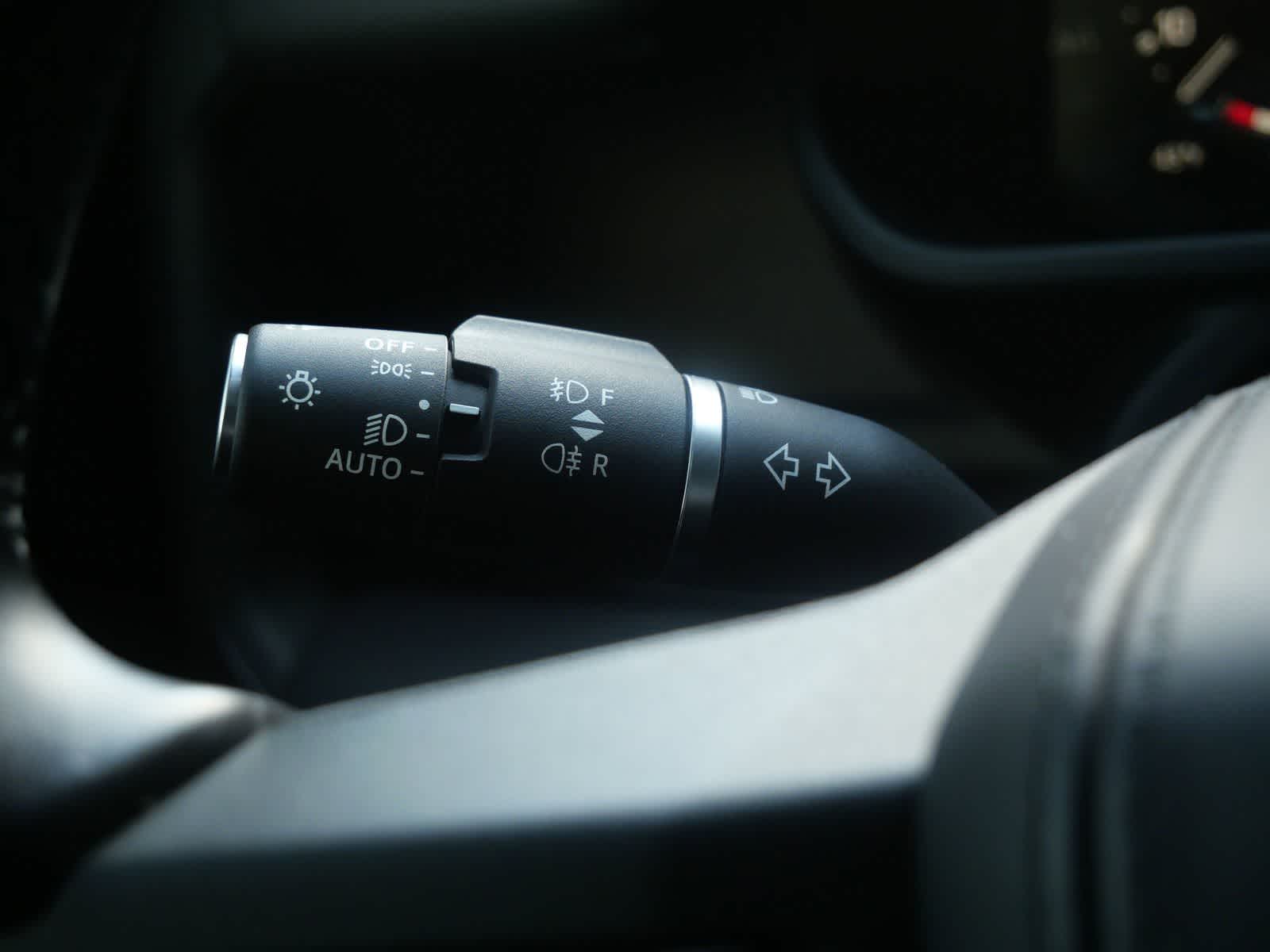 Thumbnail: 2024 Land Rover Defender - 21