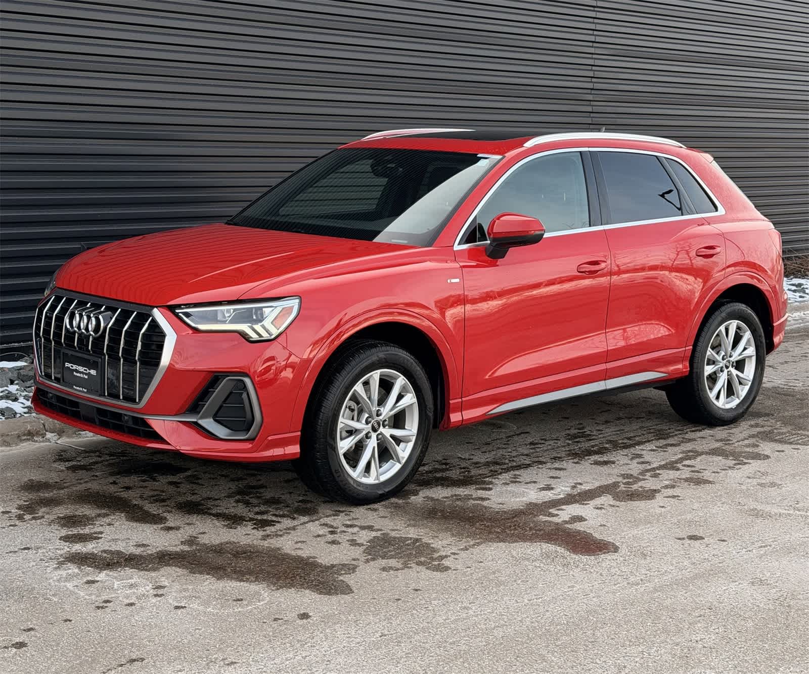 Thumbnail: 2023 Audi Q3 - 1