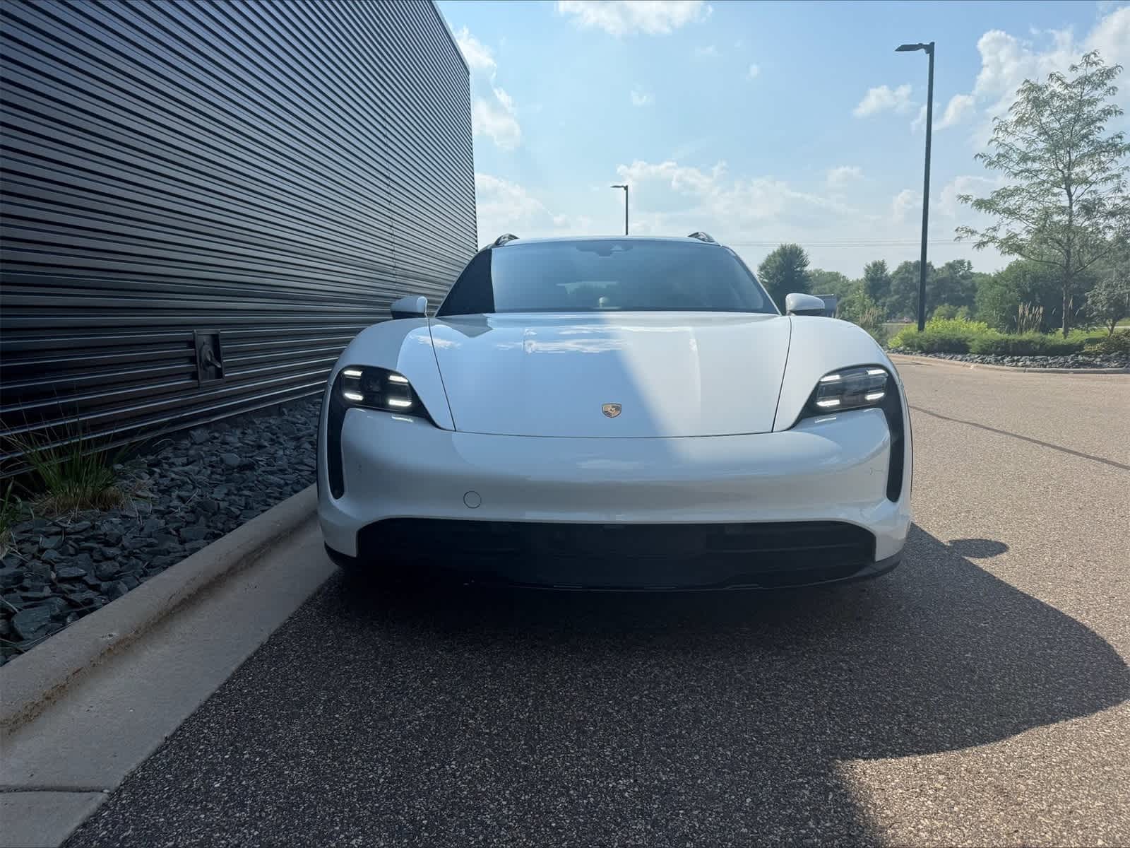 Thumbnail: 2023 Porsche Taycan - 7