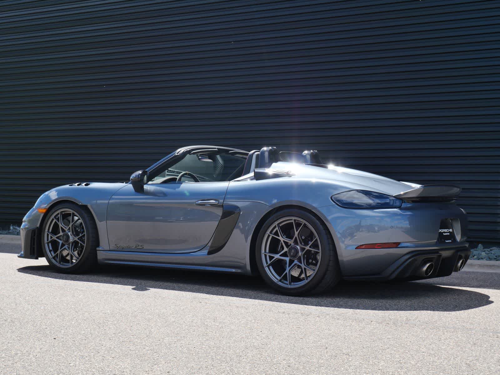 Thumbnail: 2024 Porsche  - 3