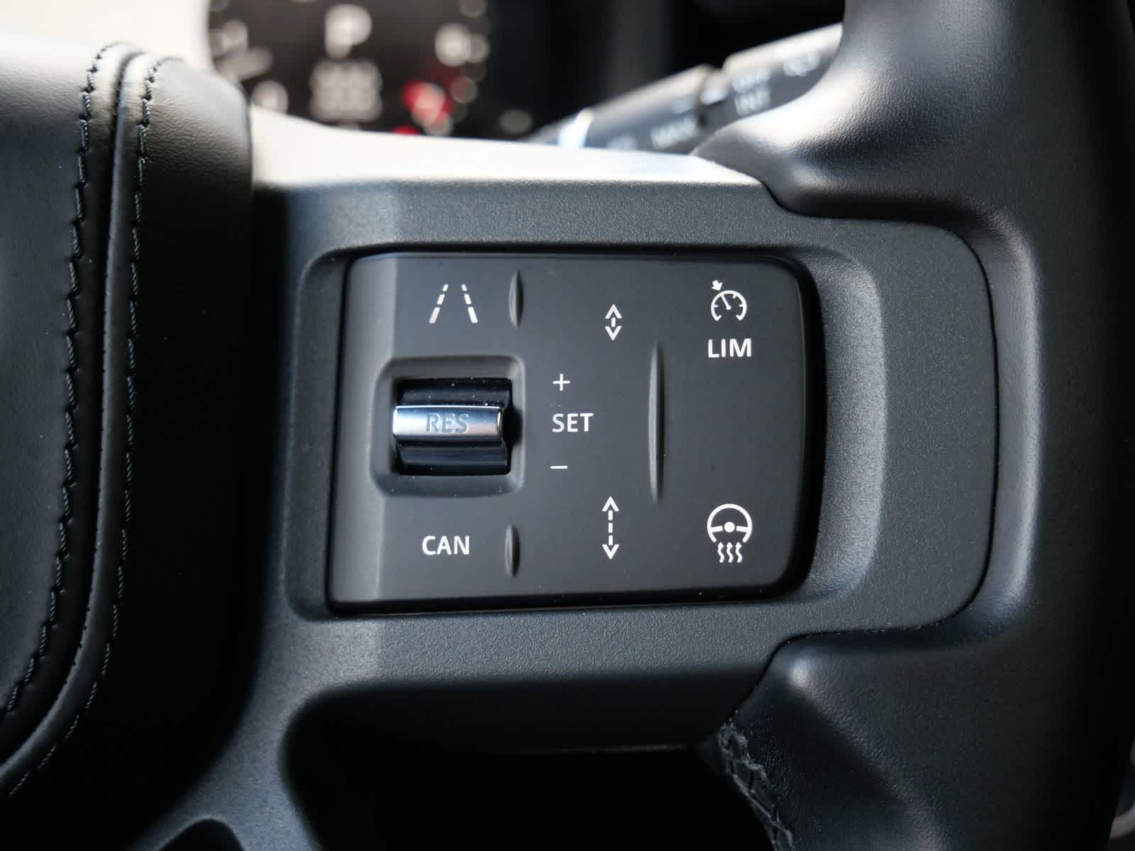 Thumbnail: 2024 Land Rover Defender - 23