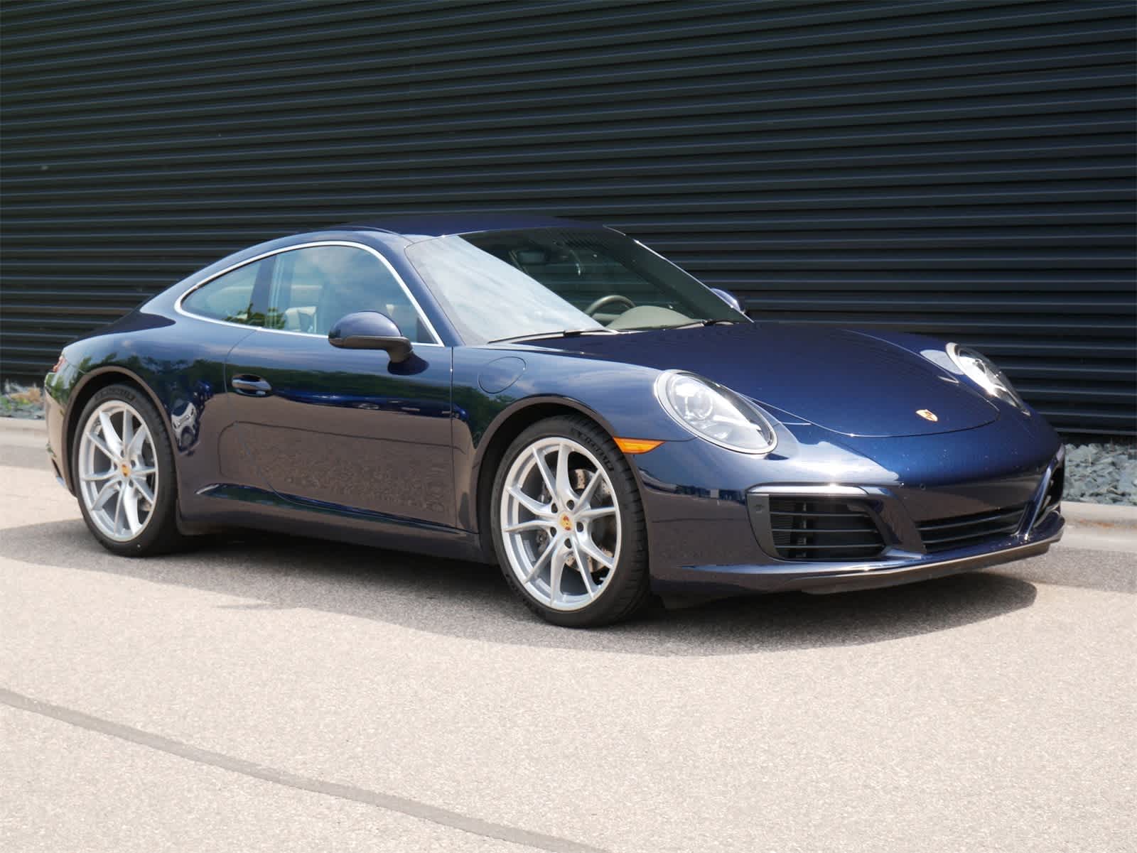 2018 Porsche 911 Carrera 26