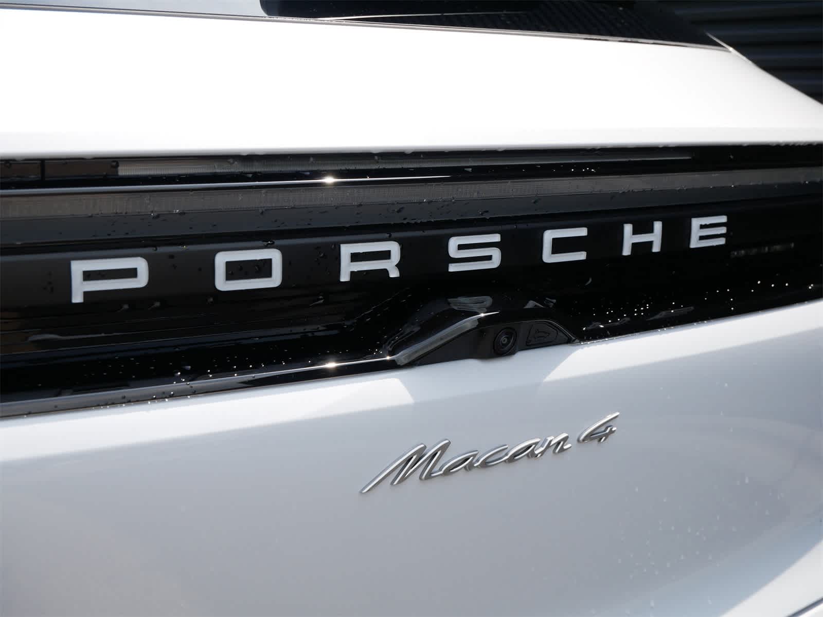 Thumbnail: 2025 Porsche Macan - 26