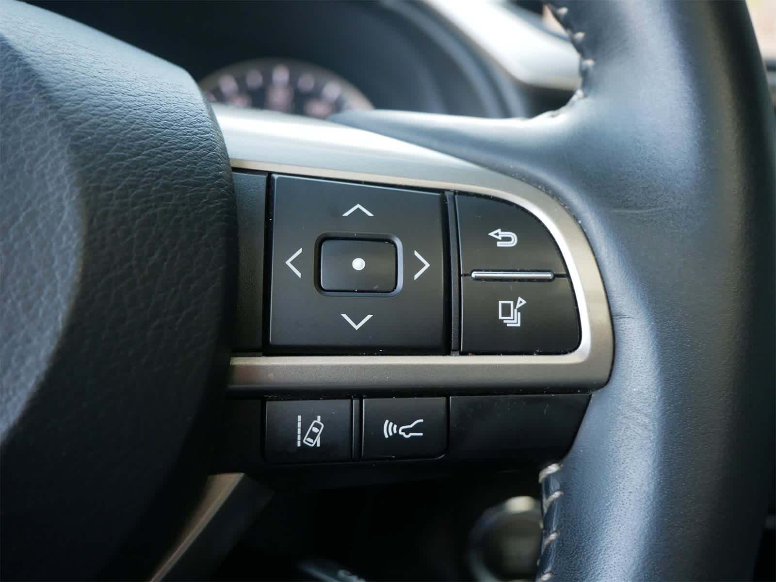 Thumbnail: 2016 Lexus RX - 16