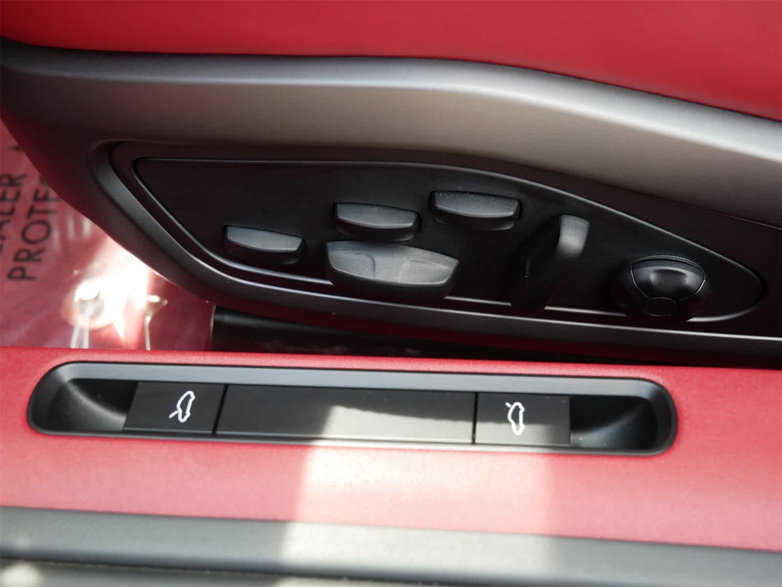 Thumbnail: 2023 Porsche 911 - 10