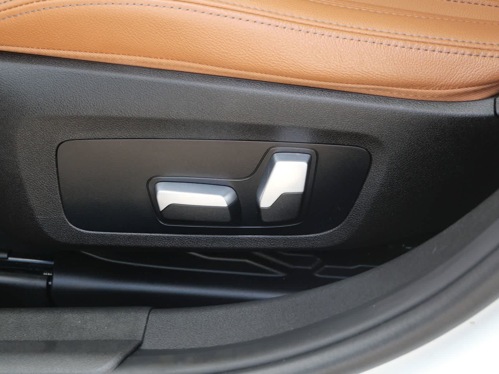 Thumbnail: 2023 BMW 3 Series - 10