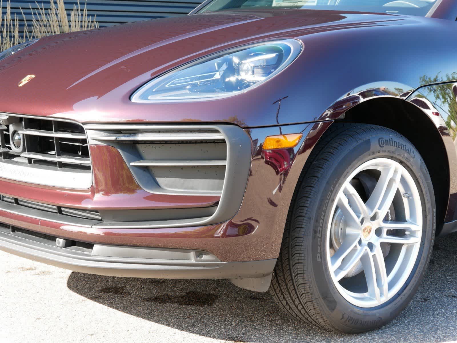 Thumbnail: 2025 Porsche Macan - 6