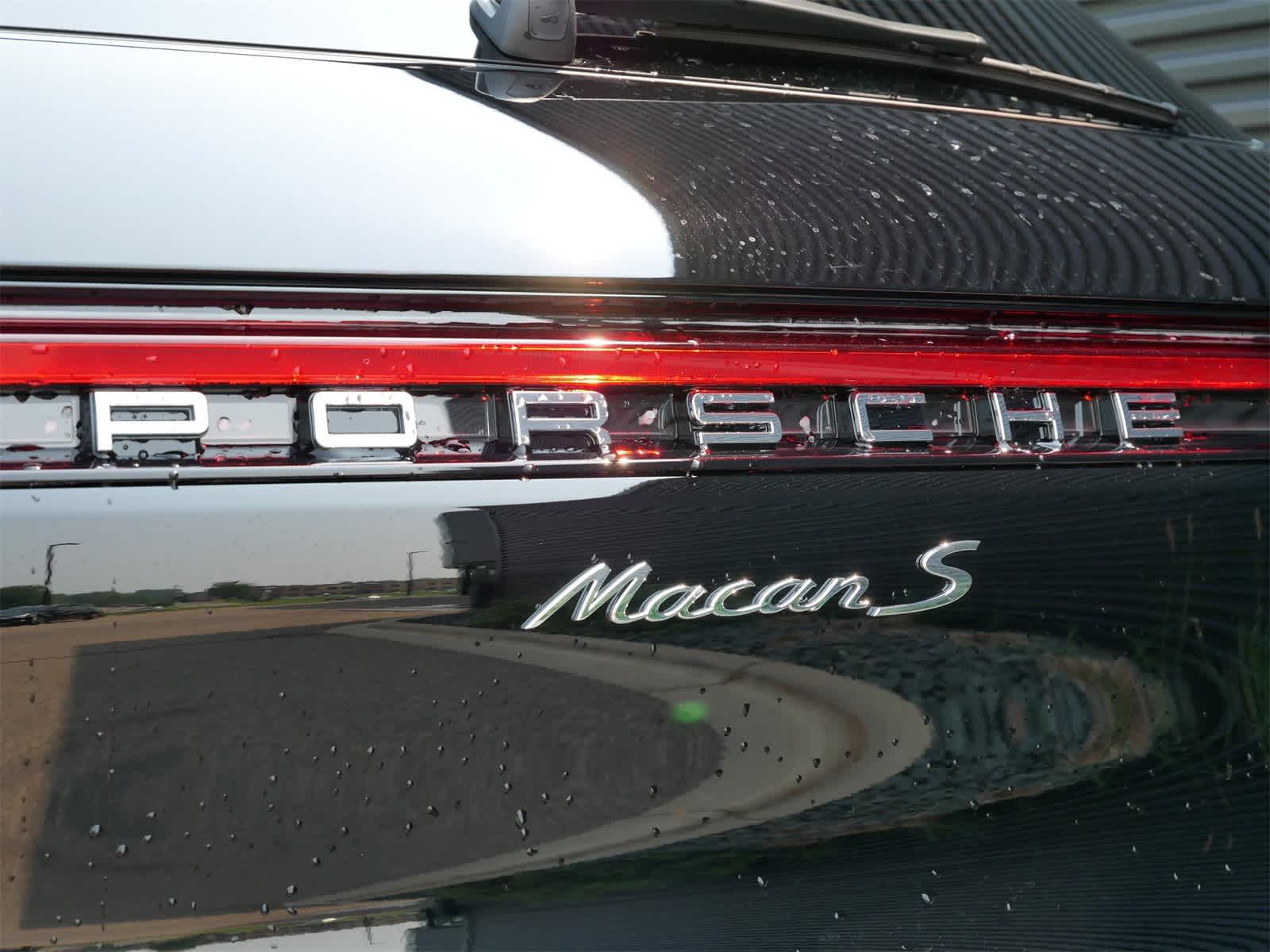 Thumbnail: 2025 Porsche Macan - 8