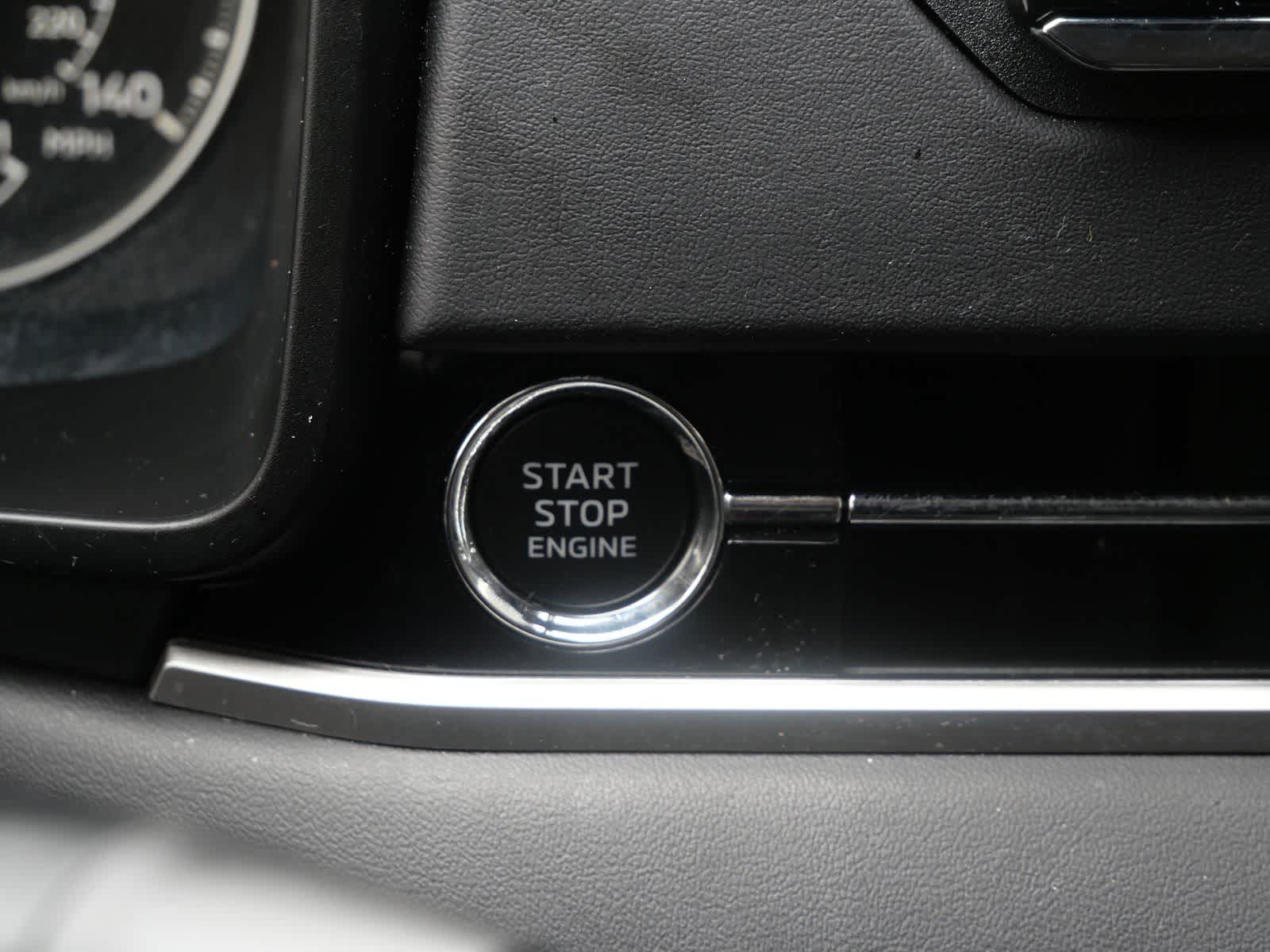 Thumbnail: 2024 Mitsubishi Outlander - 23