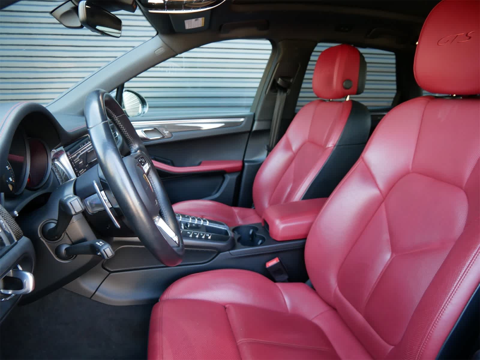 Thumbnail: 2021 Porsche Macan - 5