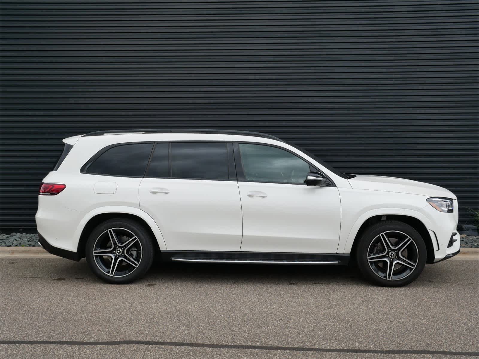 Thumbnail: 2023 Mercedes-Benz GLS - 14