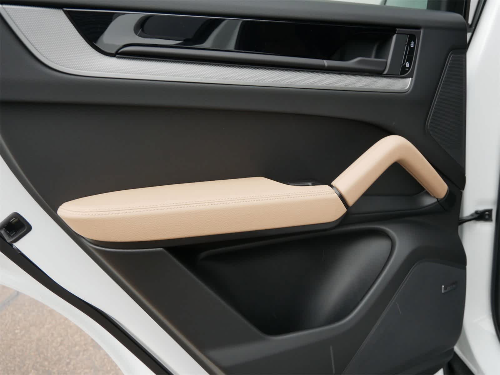 Thumbnail: 2026 Porsche Cayenne - 12