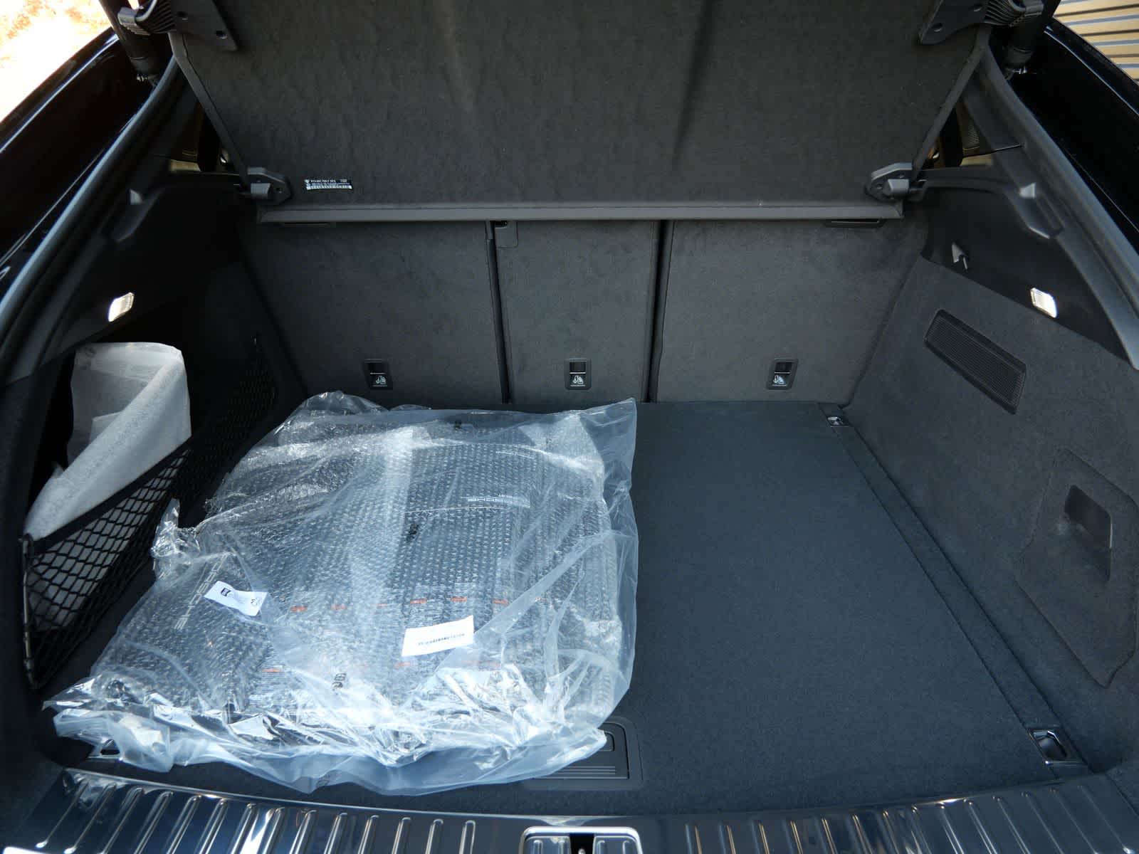 Thumbnail: 2026 Porsche Cayenne - 7