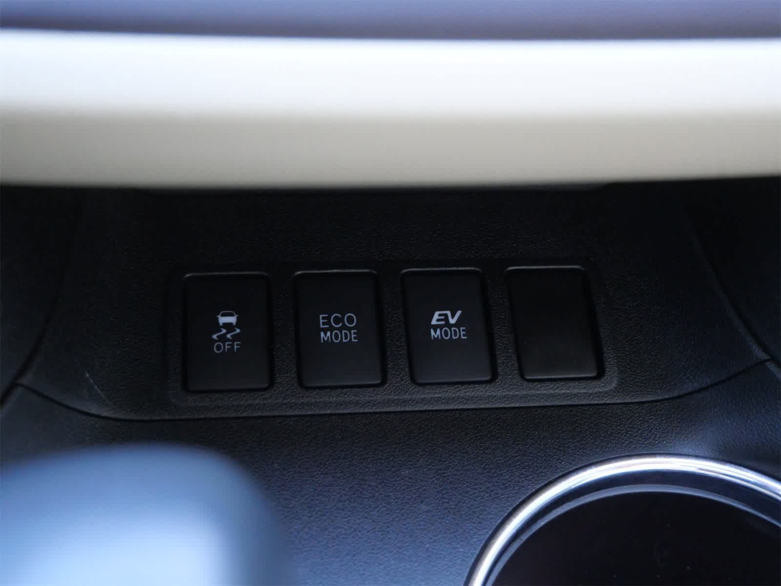 Thumbnail: 2017 Toyota Highlander - 25