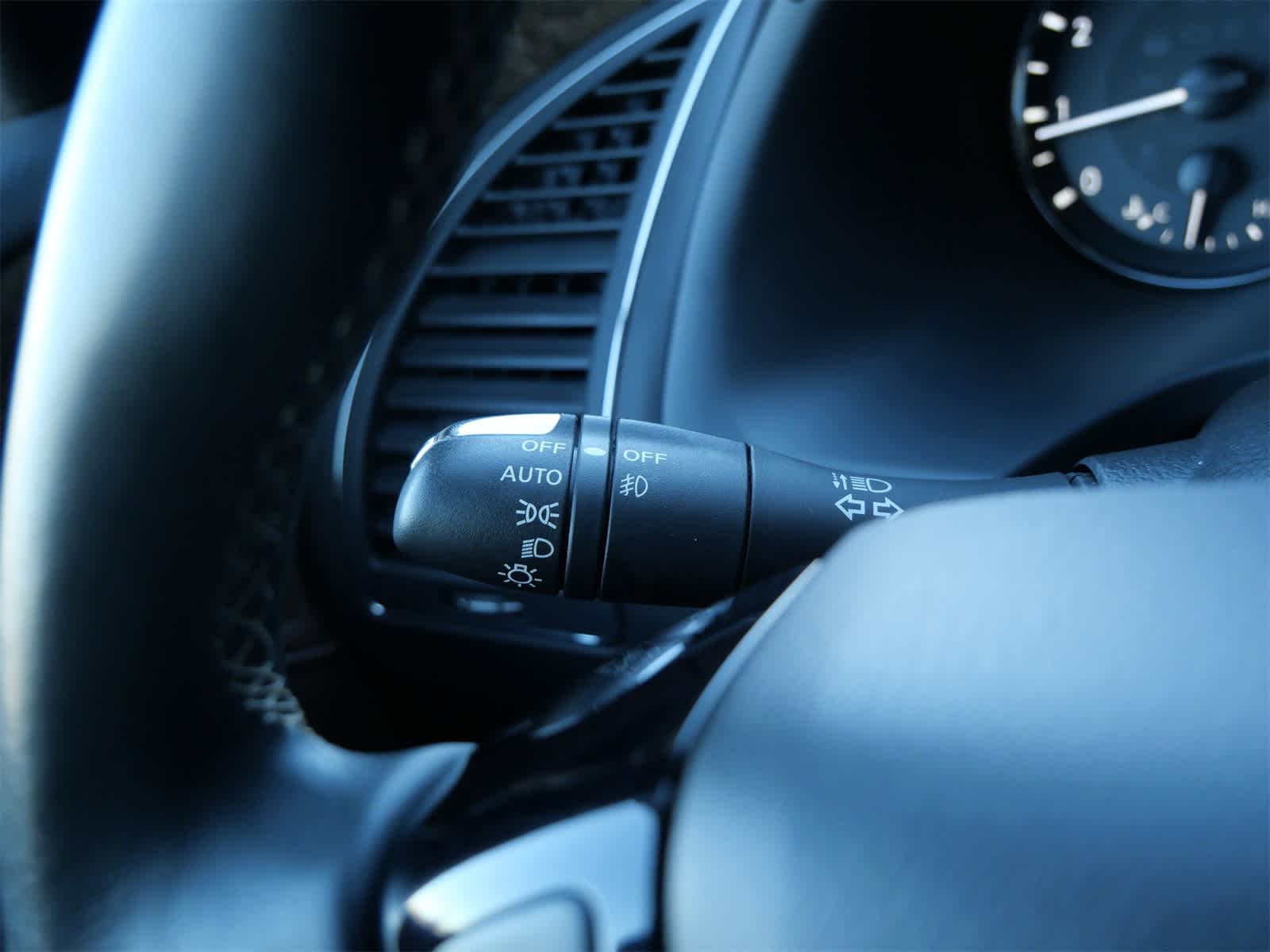 Thumbnail: 2023 INFINITI QX80 - 25