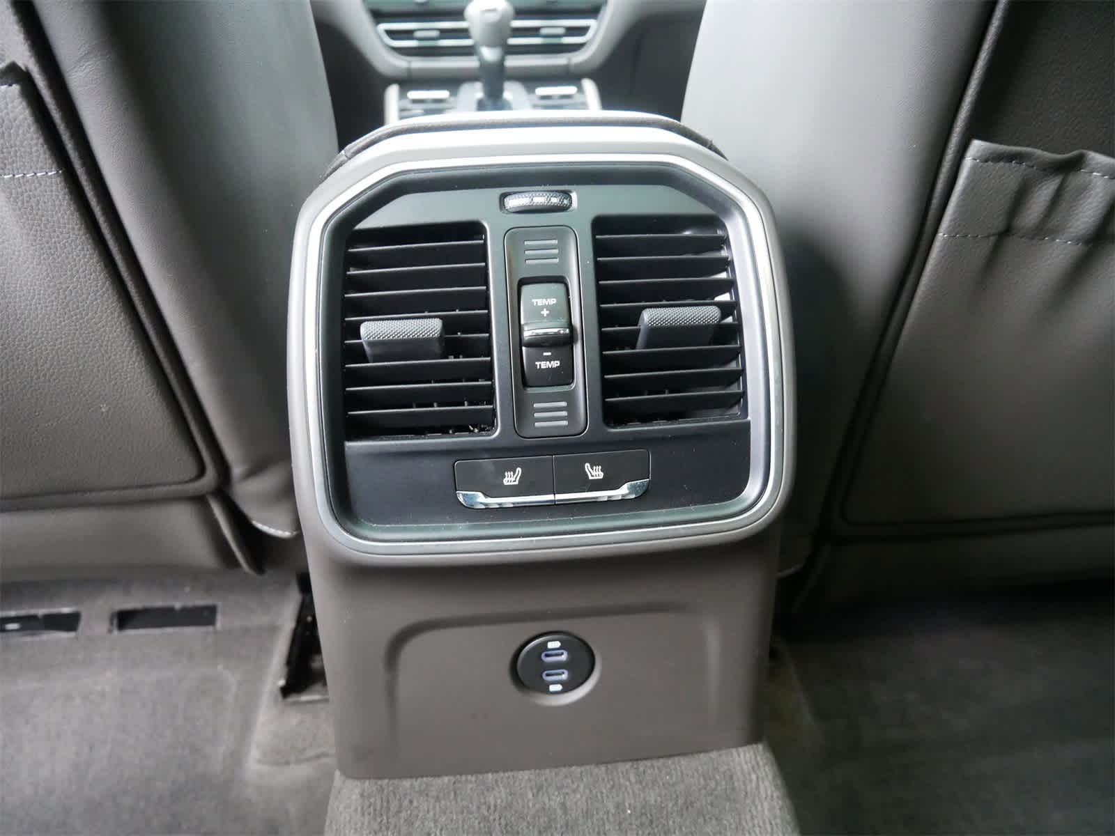 Thumbnail: 2025 Porsche Macan - 13