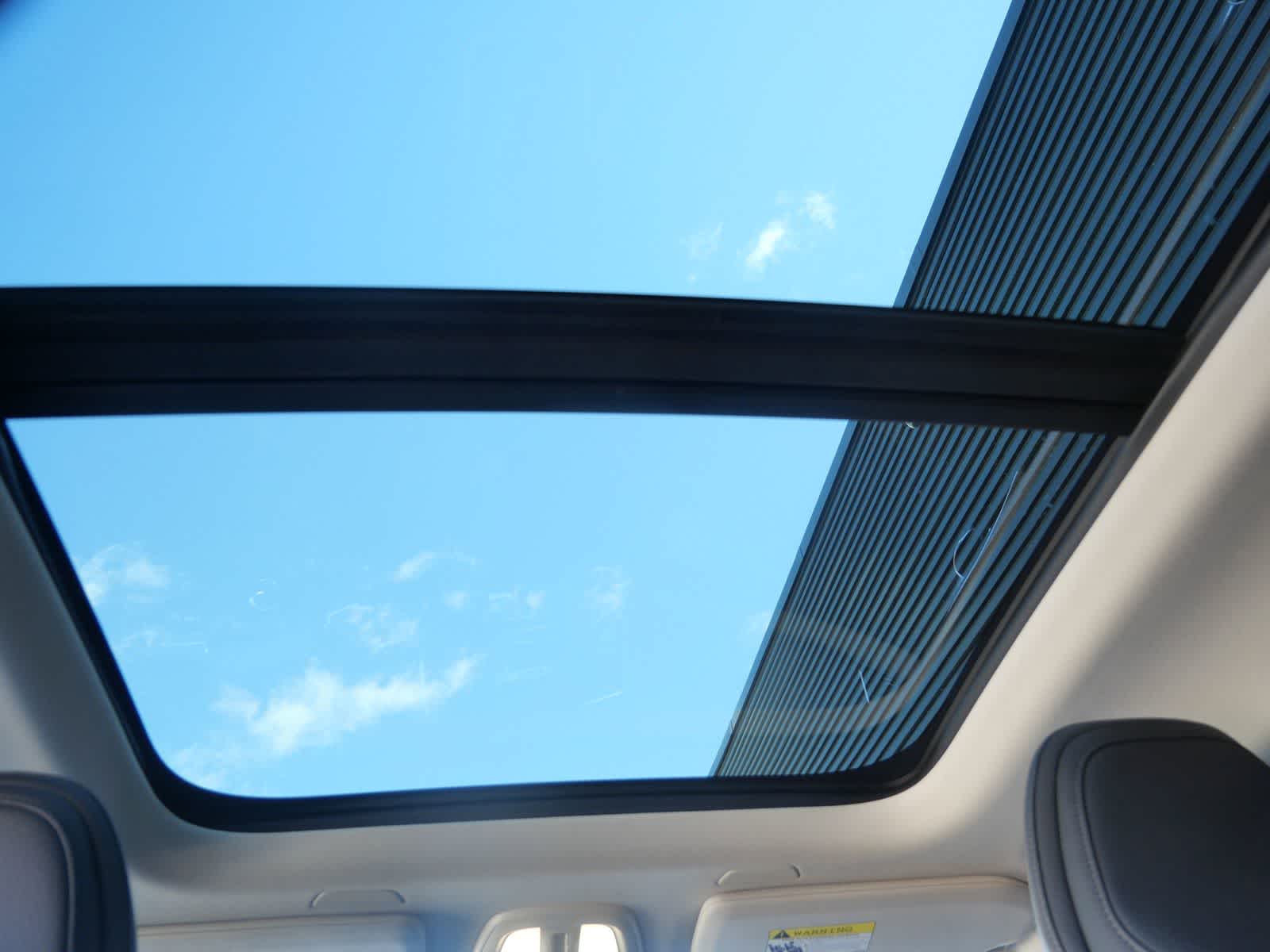 Thumbnail: 2025 Volvo XC90 - 14