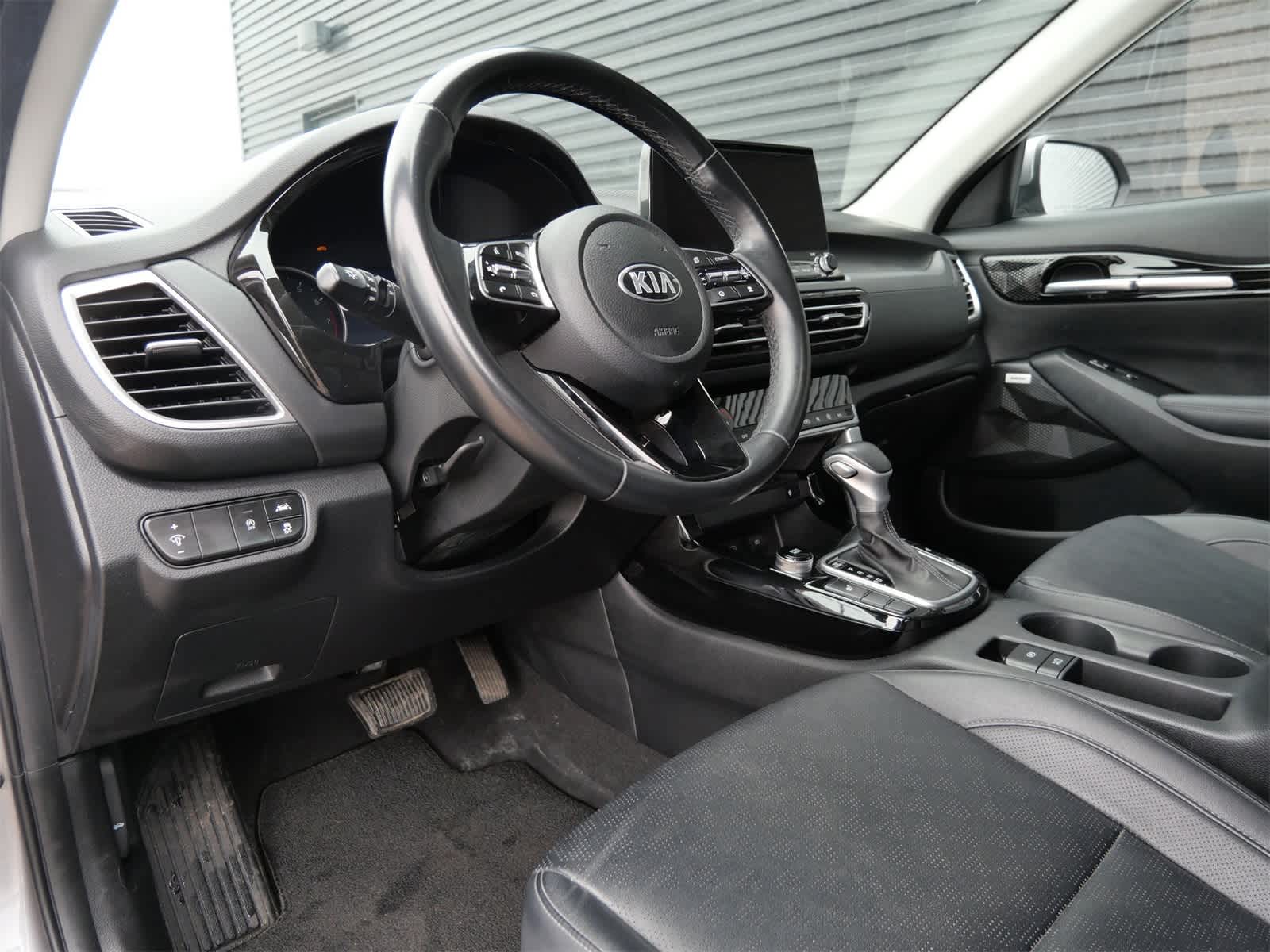 Thumbnail: 2021 Kia Seltos - 4