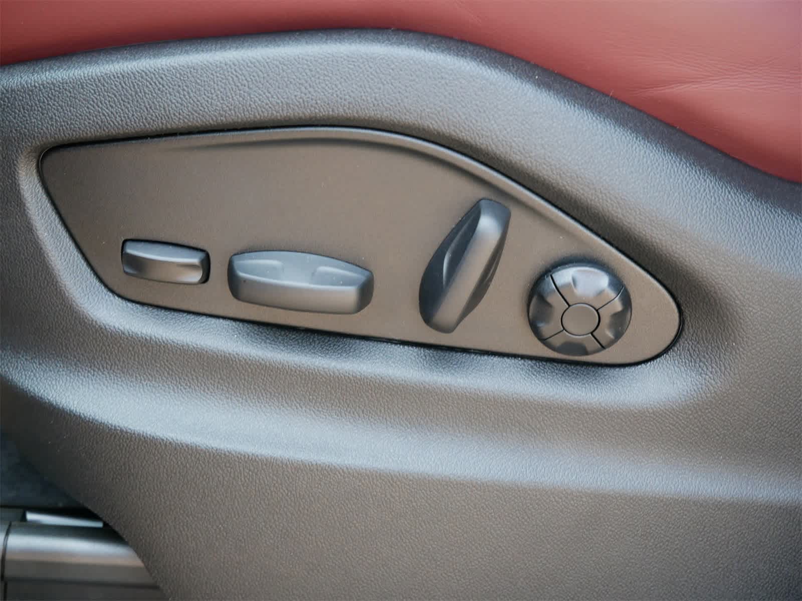 Thumbnail: 2025 Porsche Cayenne - 9