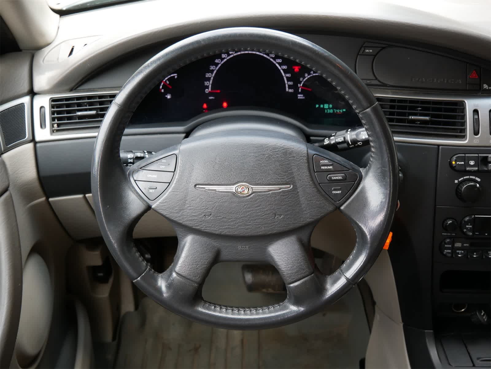 Thumbnail: 2006 Chrysler Pacifica - 9
