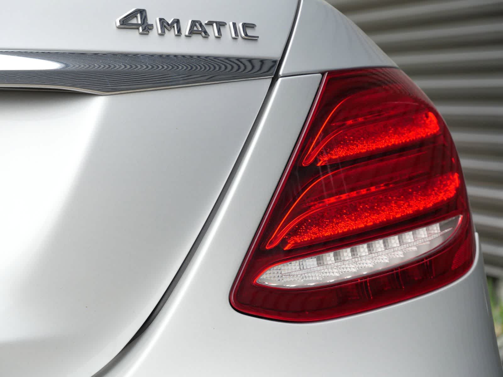 Thumbnail: 2017 Mercedes-Benz E-Class - 8