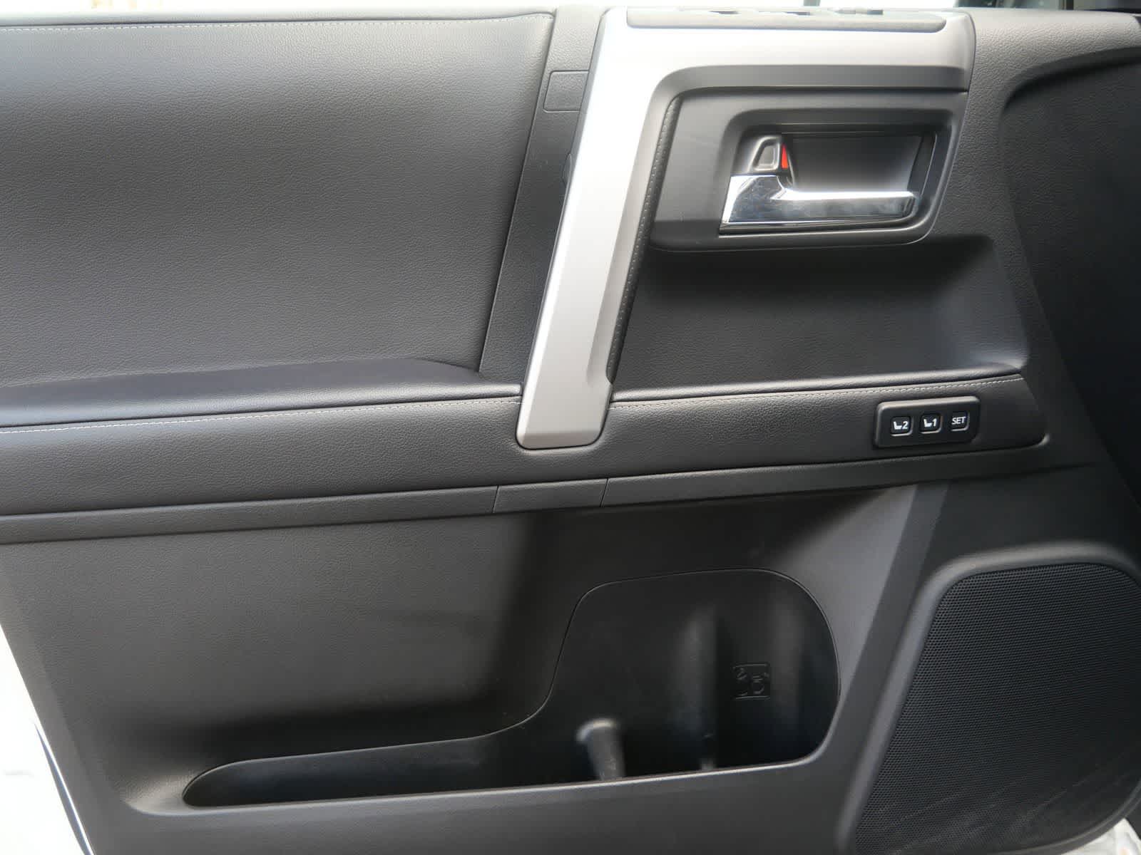 Thumbnail: 2022 Toyota 4Runner - 9