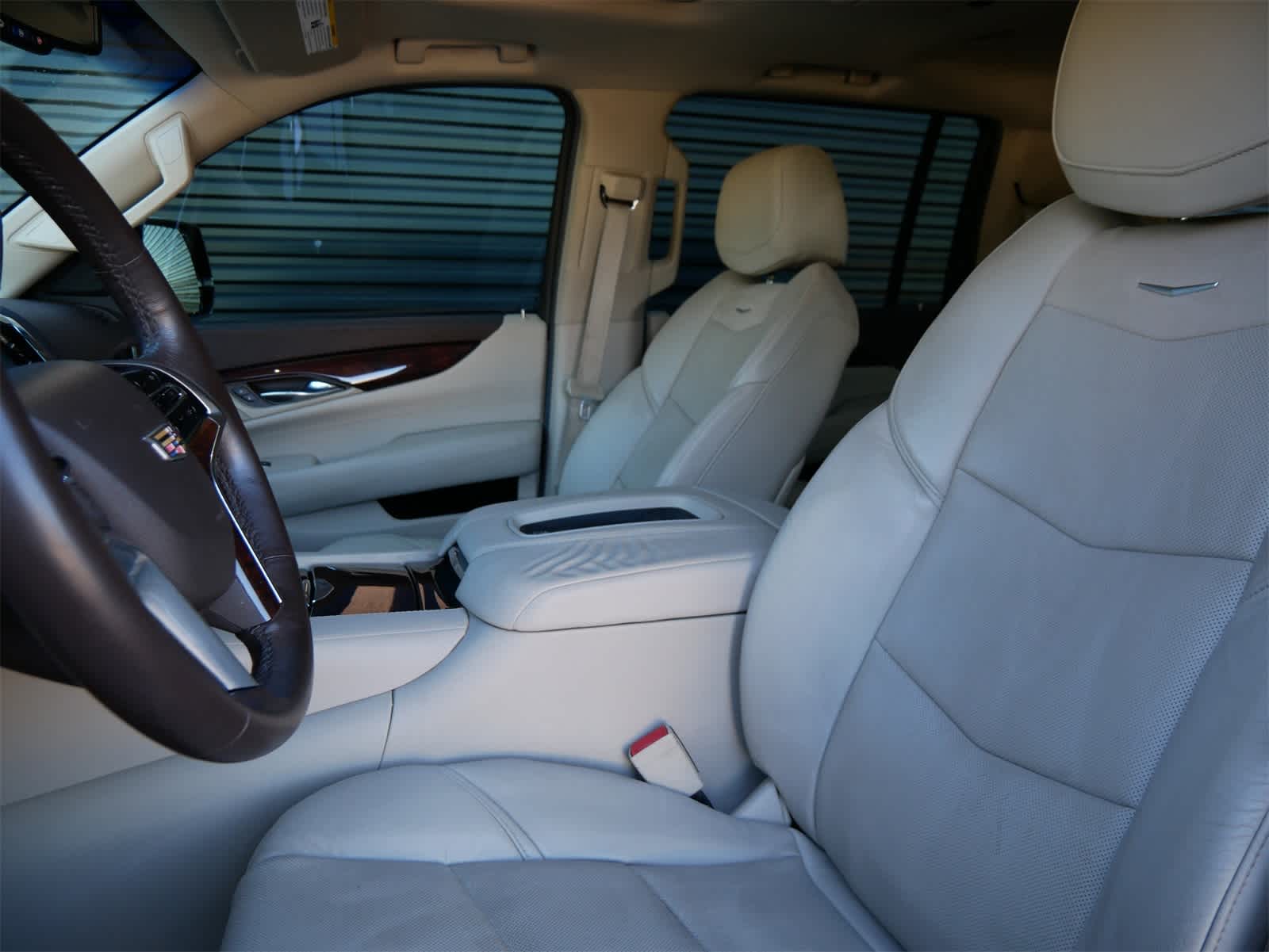 Thumbnail: 2016 Cadillac Escalade - 5