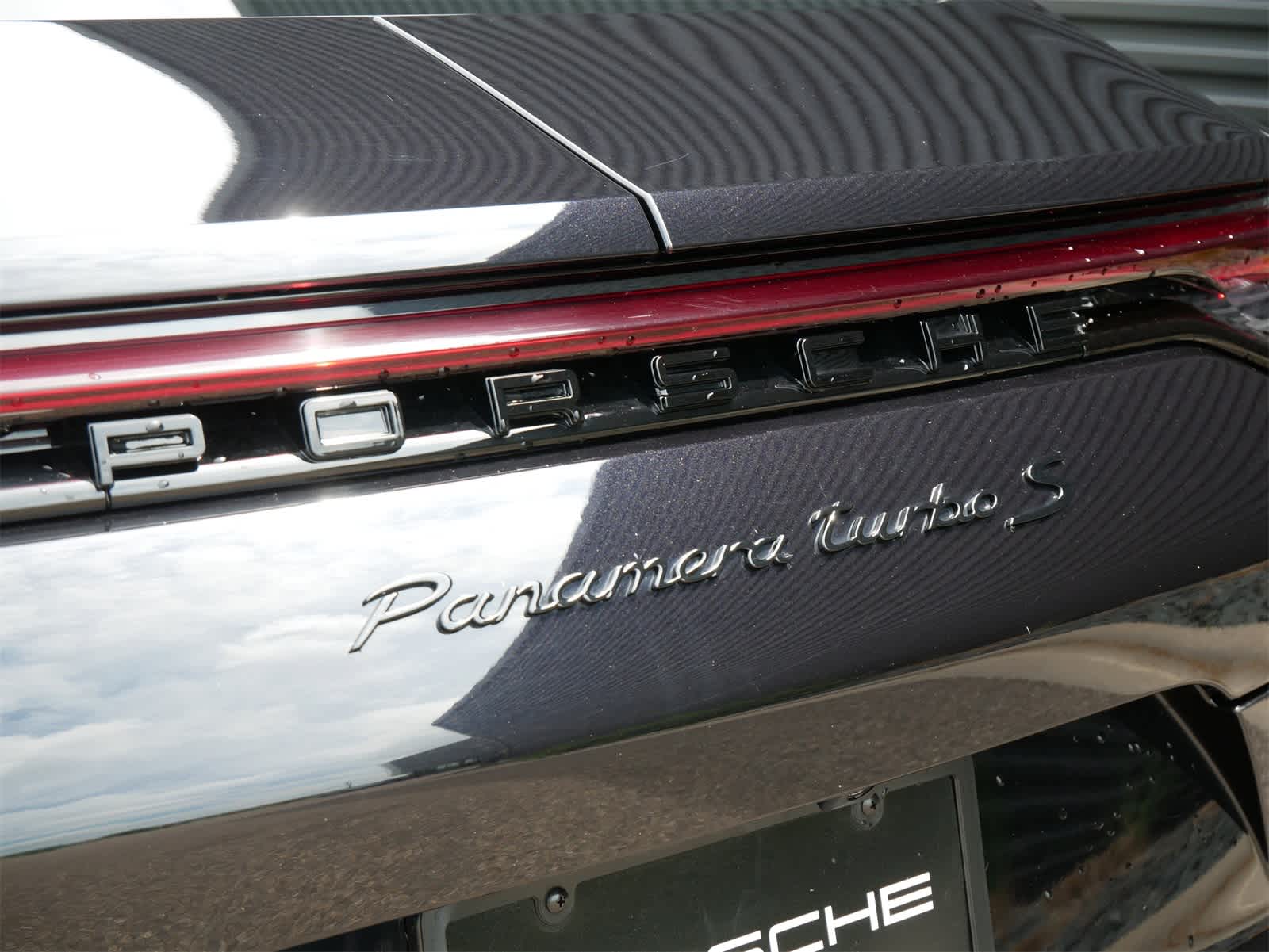 Thumbnail: 2021 Porsche Panamera - 24