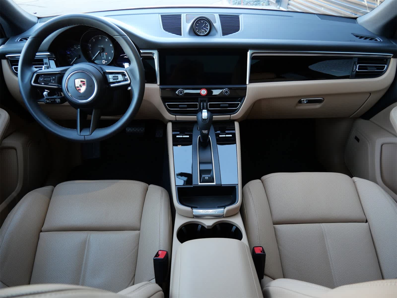 Thumbnail: 2025 Porsche Macan - 8