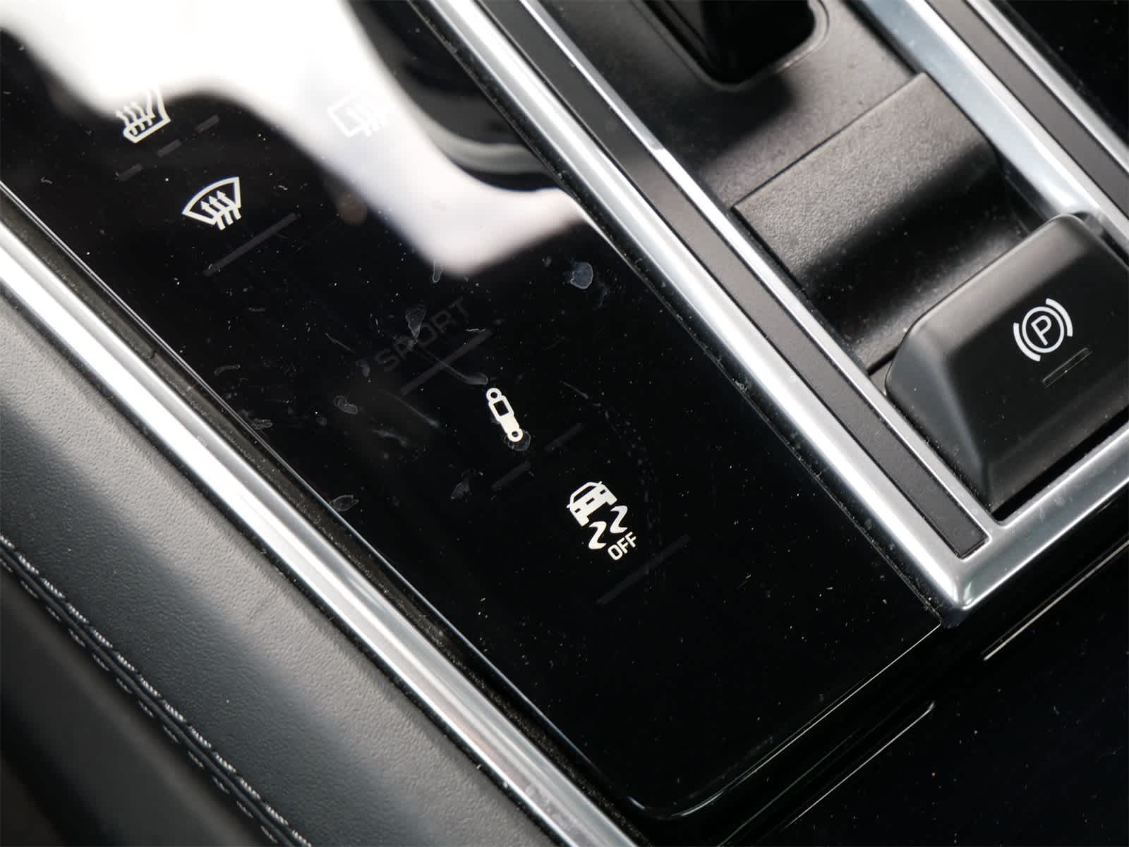 Thumbnail: 2021 Porsche Panamera - 17