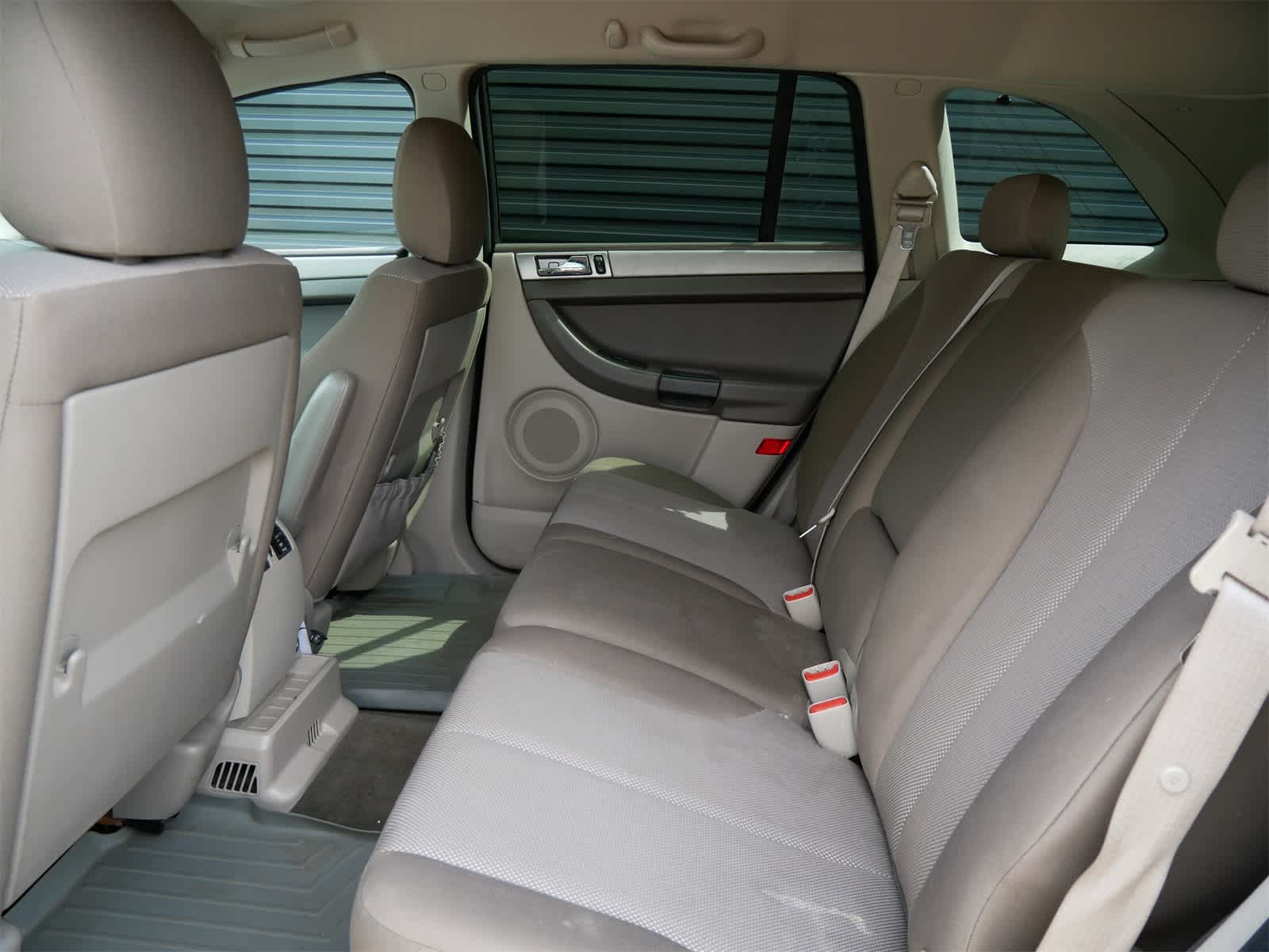 Thumbnail: 2006 Chrysler Pacifica - 6