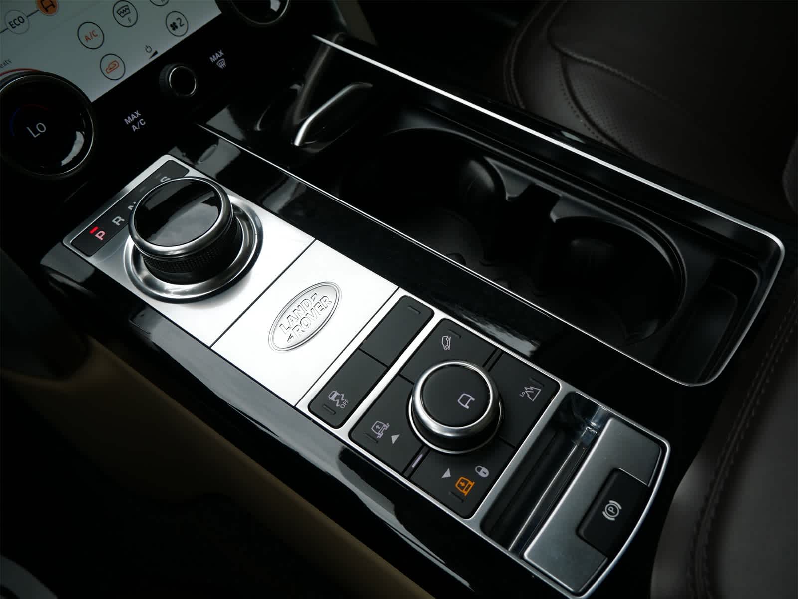Thumbnail: 2021 Land Rover Range Rover - 18